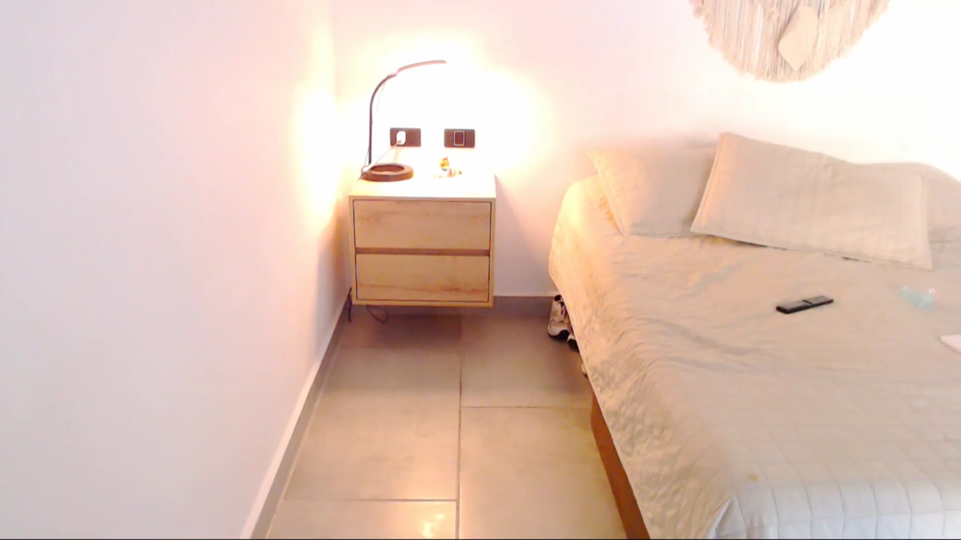 Gallery image thumbnail from AliceFox_'s myfreecams stream on, 03/19/2026, 18:12 image 17 of 20