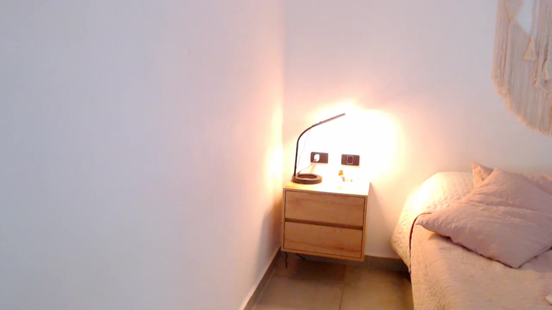 Gallery image thumbnail from AliceFox_'s myfreecams stream on, 03/23/2026, 20:26 image 3 of 20