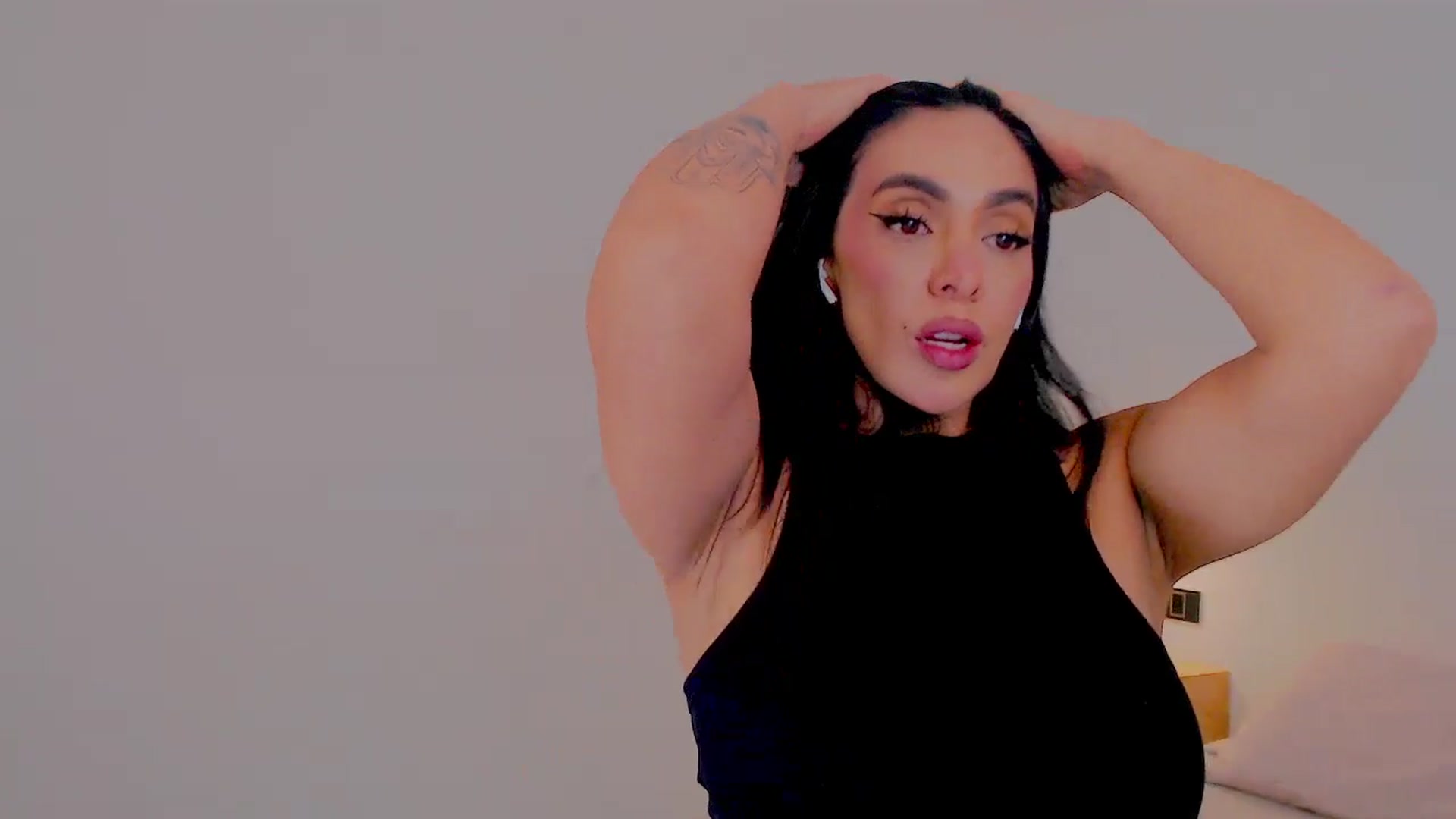 Gallery image thumbnail from AliceFox_'s myfreecams stream on, 03/24/2026, 16:11 image 6 of 20
