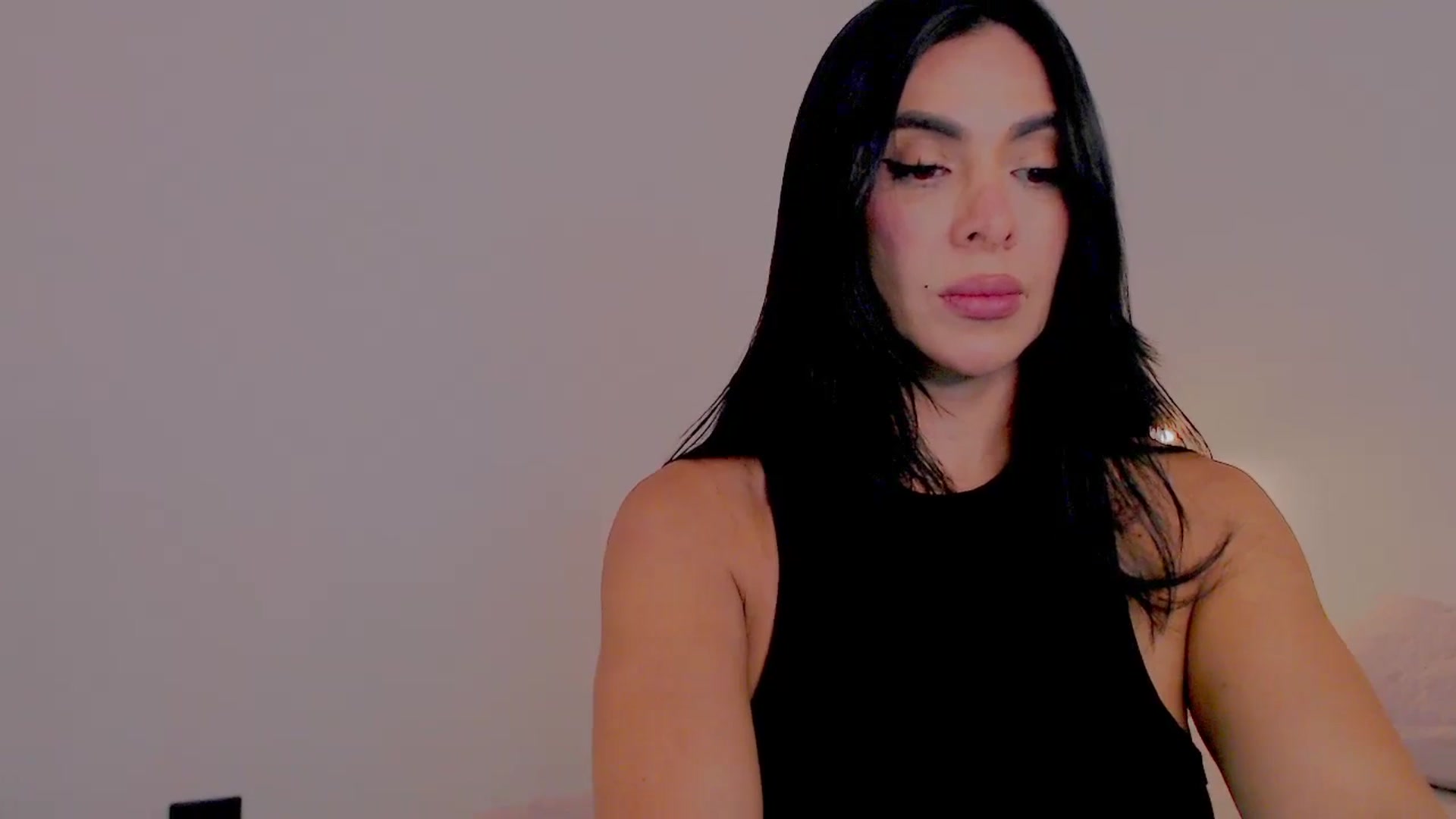Gallery image thumbnail from AliceFox_'s myfreecams stream on, 03/24/2026, 16:11 image 20 of 20