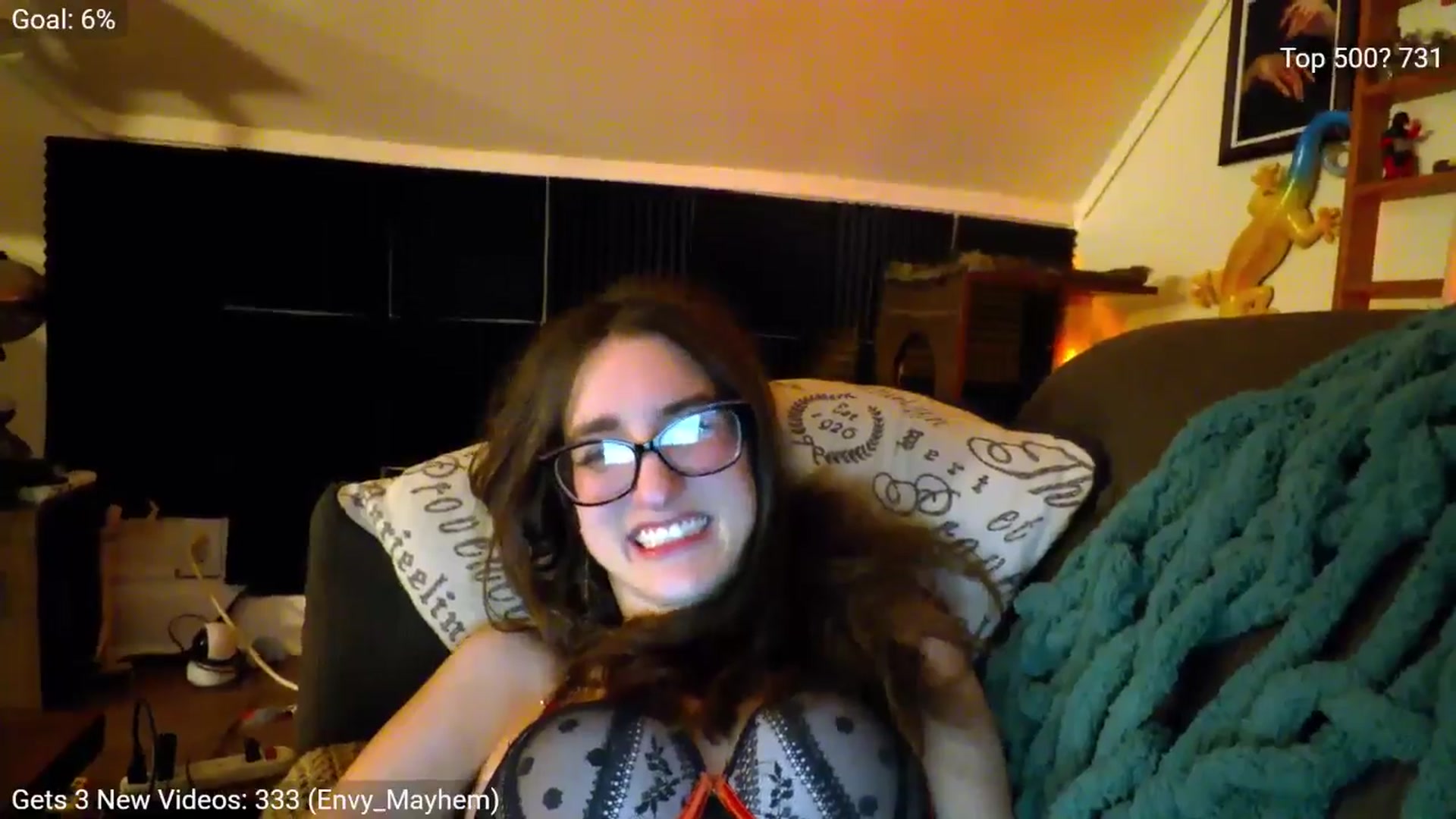 Gallery image thumbnail from AliceFunker's myfreecams stream on, 12/20/2025, 08:18 image 17 of 20