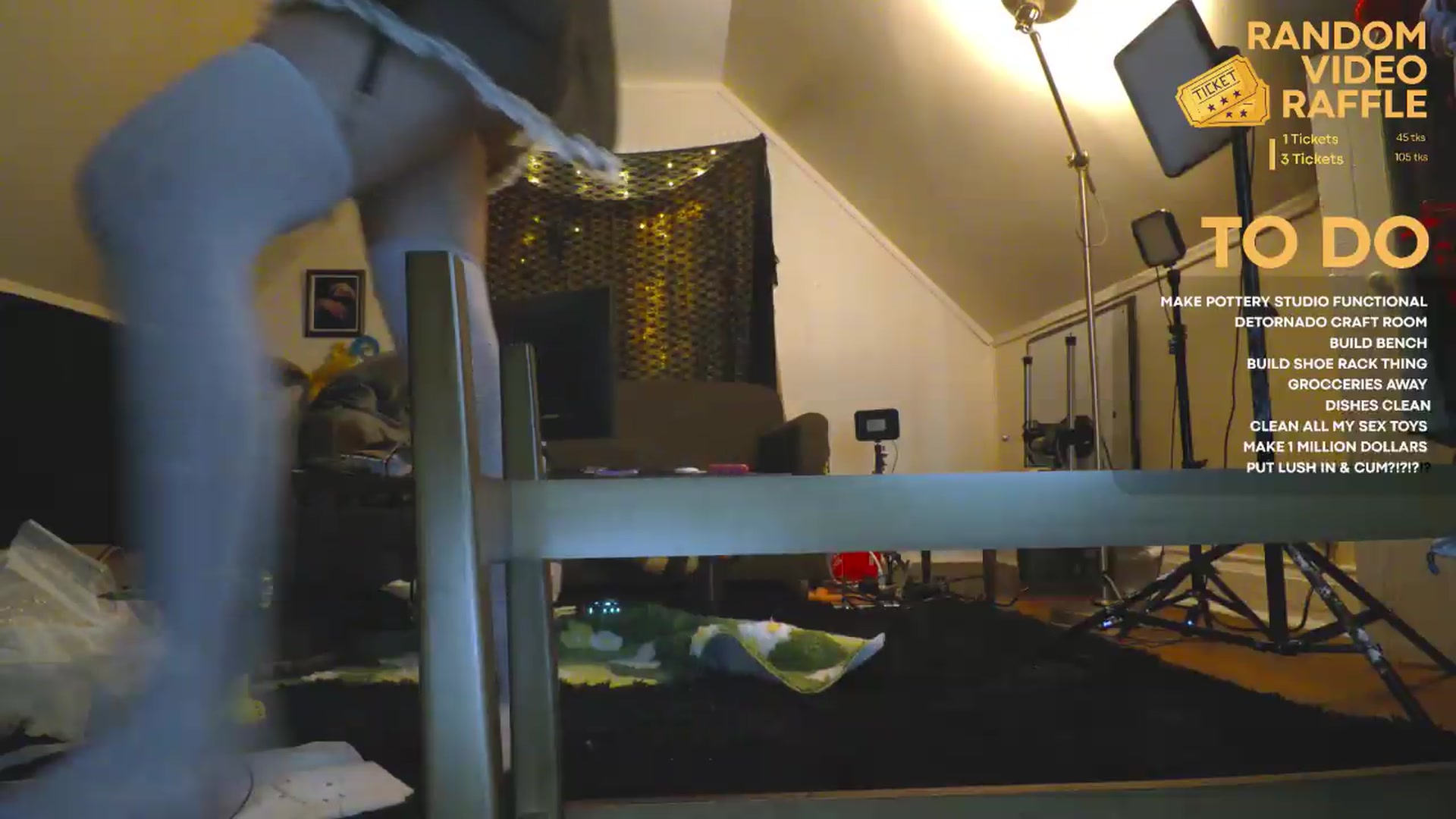 Gallery image thumbnail from AliceFunker's myfreecams stream on, 06/22/2026, 03:21 image 5 of 20