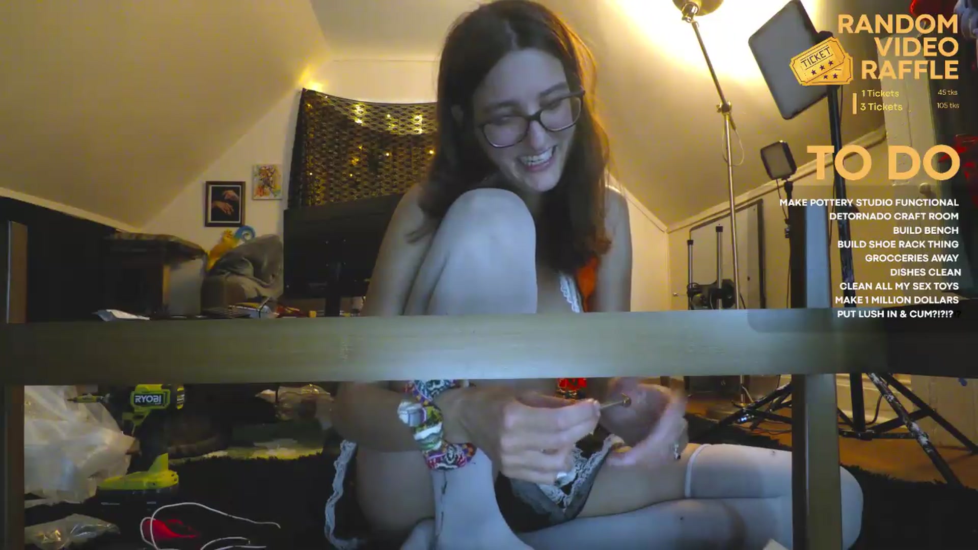 Gallery image thumbnail from AliceFunker's myfreecams stream on, 06/22/2026, 03:21 image 3 of 20