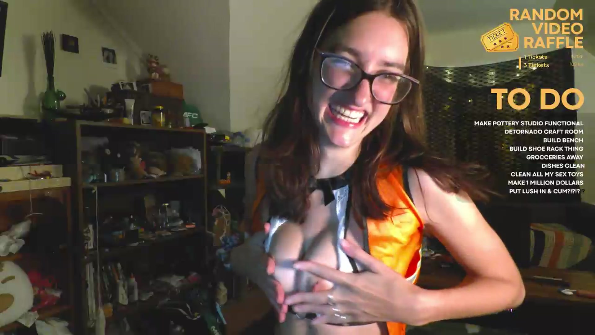 Gallery image thumbnail from AliceFunker's myfreecams stream on, 06/22/2026, 03:21 image 18 of 20