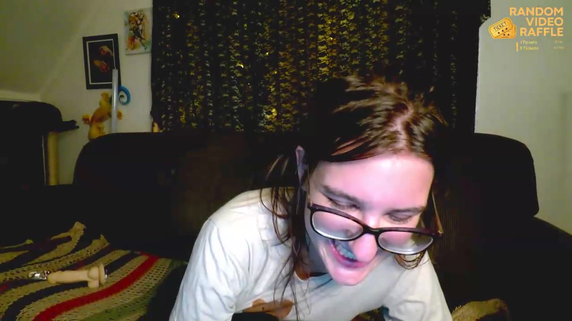 Gallery image thumbnail from AliceFunker's myfreecams stream on, 06/26/2026, 05:44 image 15 of 20