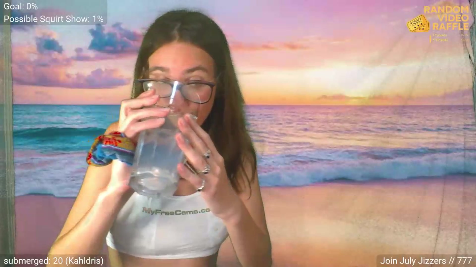Gallery image thumbnail from AliceFunker's myfreecams stream on, 07/12/2026, 04:43 image 3 of 20