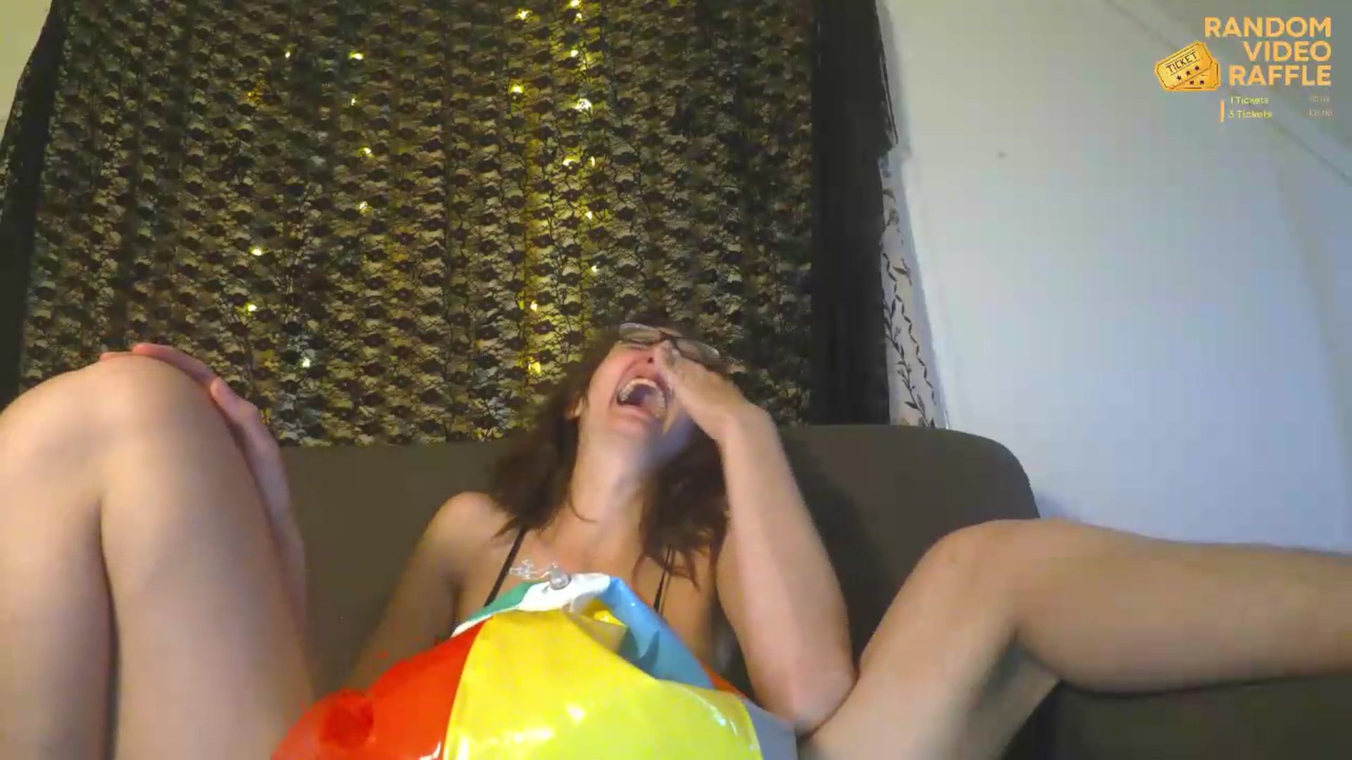 Gallery image thumbnail from AliceFunker's myfreecams stream on, 07/14/2026, 06:40 image 13 of 20