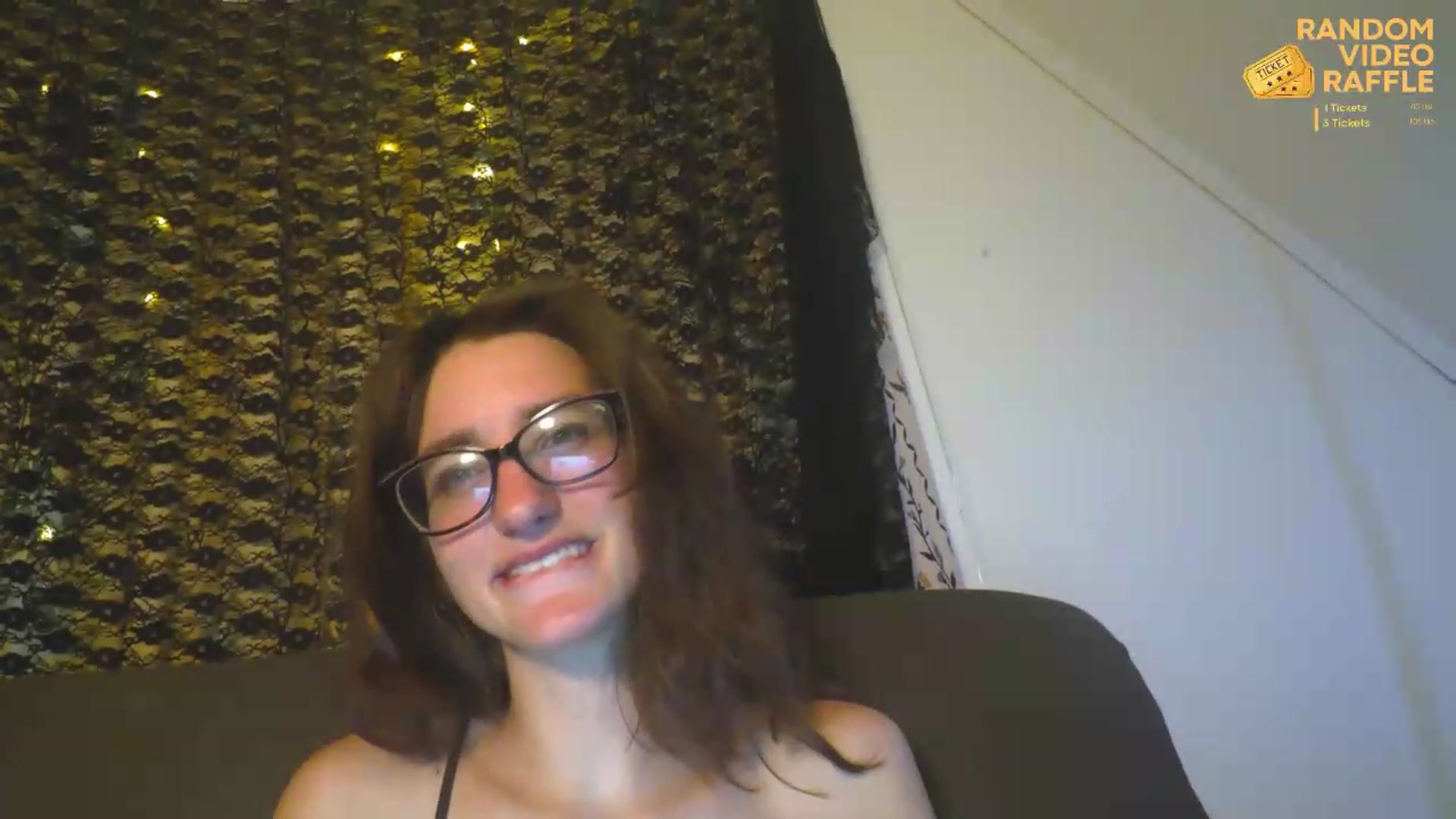 Gallery image thumbnail from AliceFunker's myfreecams stream on, 07/14/2026, 06:40 image 9 of 20