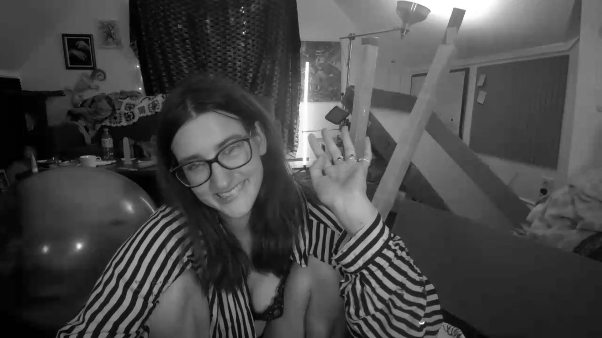 Gallery image thumbnail from AliceFunker's myfreecams stream on, 08/13/2026, 04:36 image 11 of 20