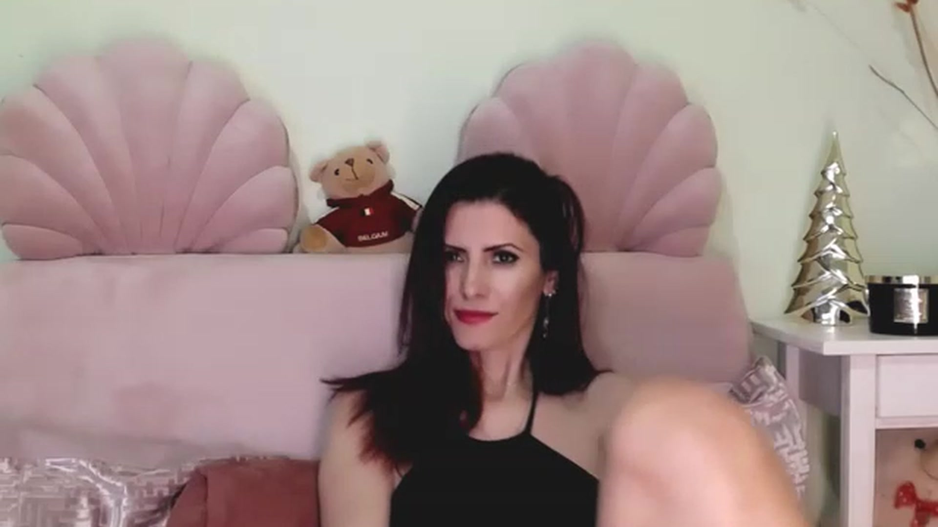 Gallery image thumbnail from AliceHottyX's myfreecams stream on, 12/15/2022, 24:23 image 8 of 20