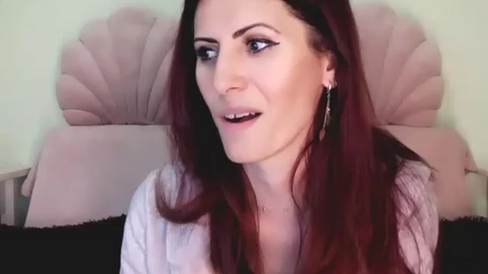 Gallery image thumbnail from AliceHottyX's myfreecams stream on, 04/06/2023, 21:23 image 10 of 20
