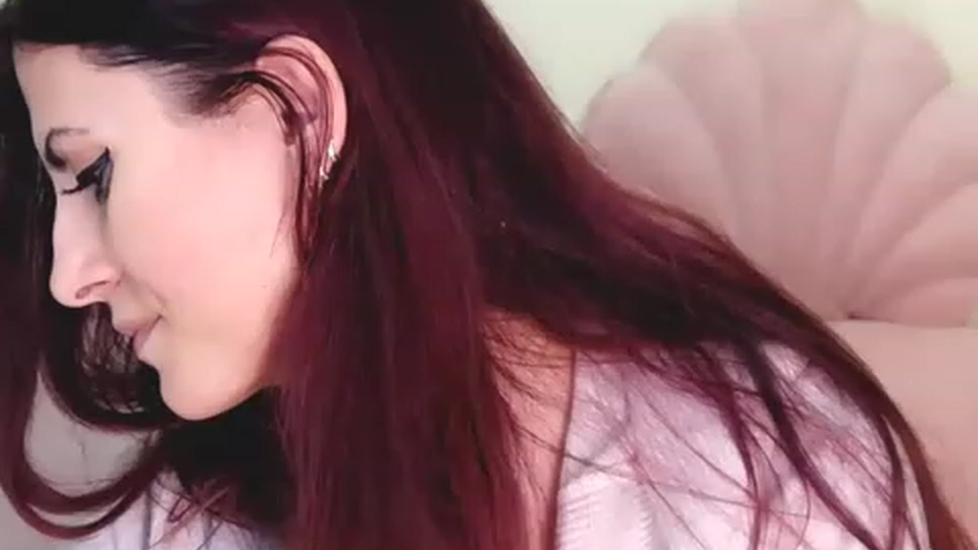 Gallery image thumbnail from AliceHottyX's myfreecams stream on, 04/06/2023, 21:23 image 6 of 20