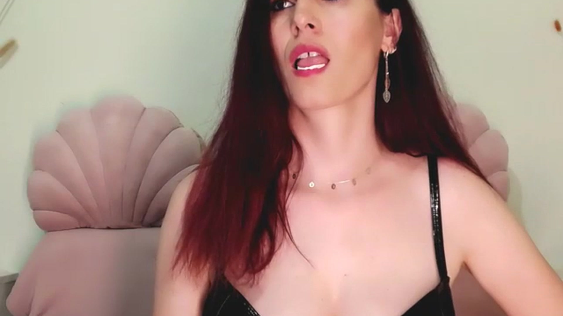 Gallery image thumbnail from AliceHottyX's myfreecams stream on, 07/01/2023, 21:27 image 14 of 20