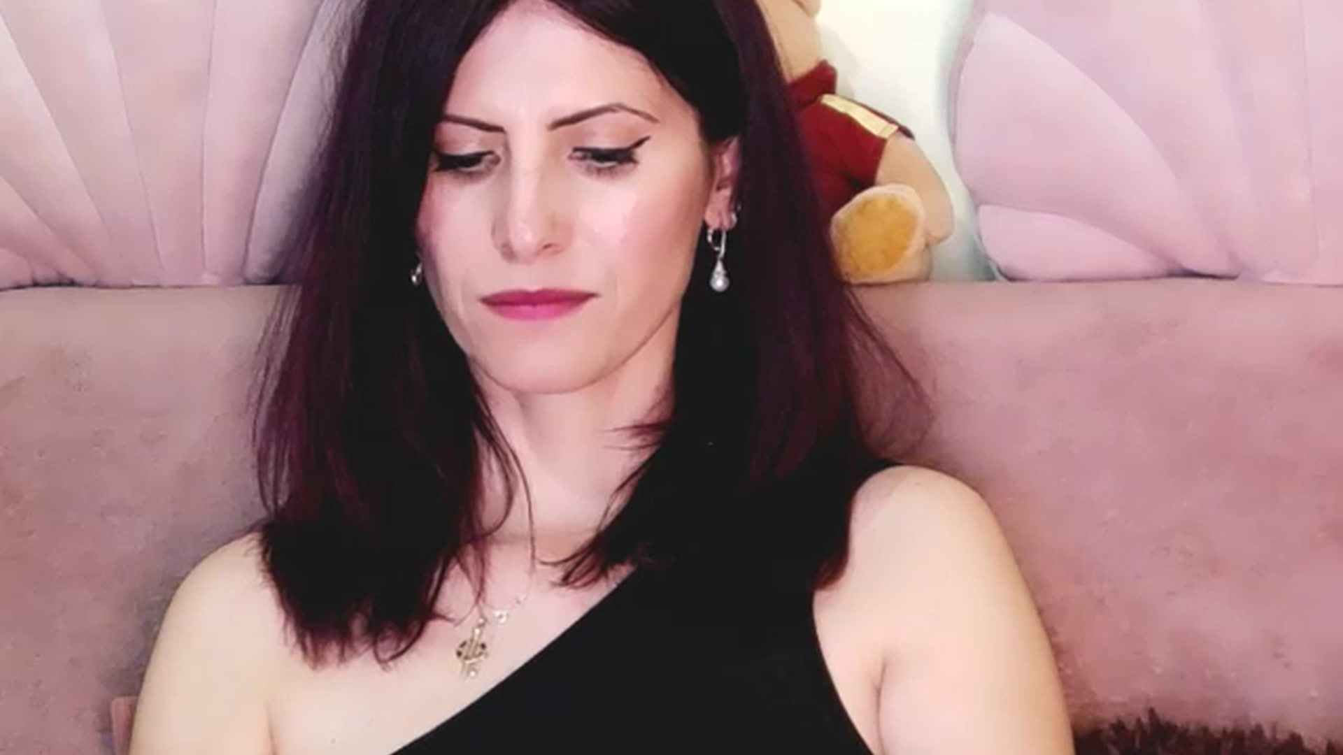 Gallery image thumbnail from AliceHottyX's myfreecams stream on, 09/17/2023, 22:50 image 5 of 20