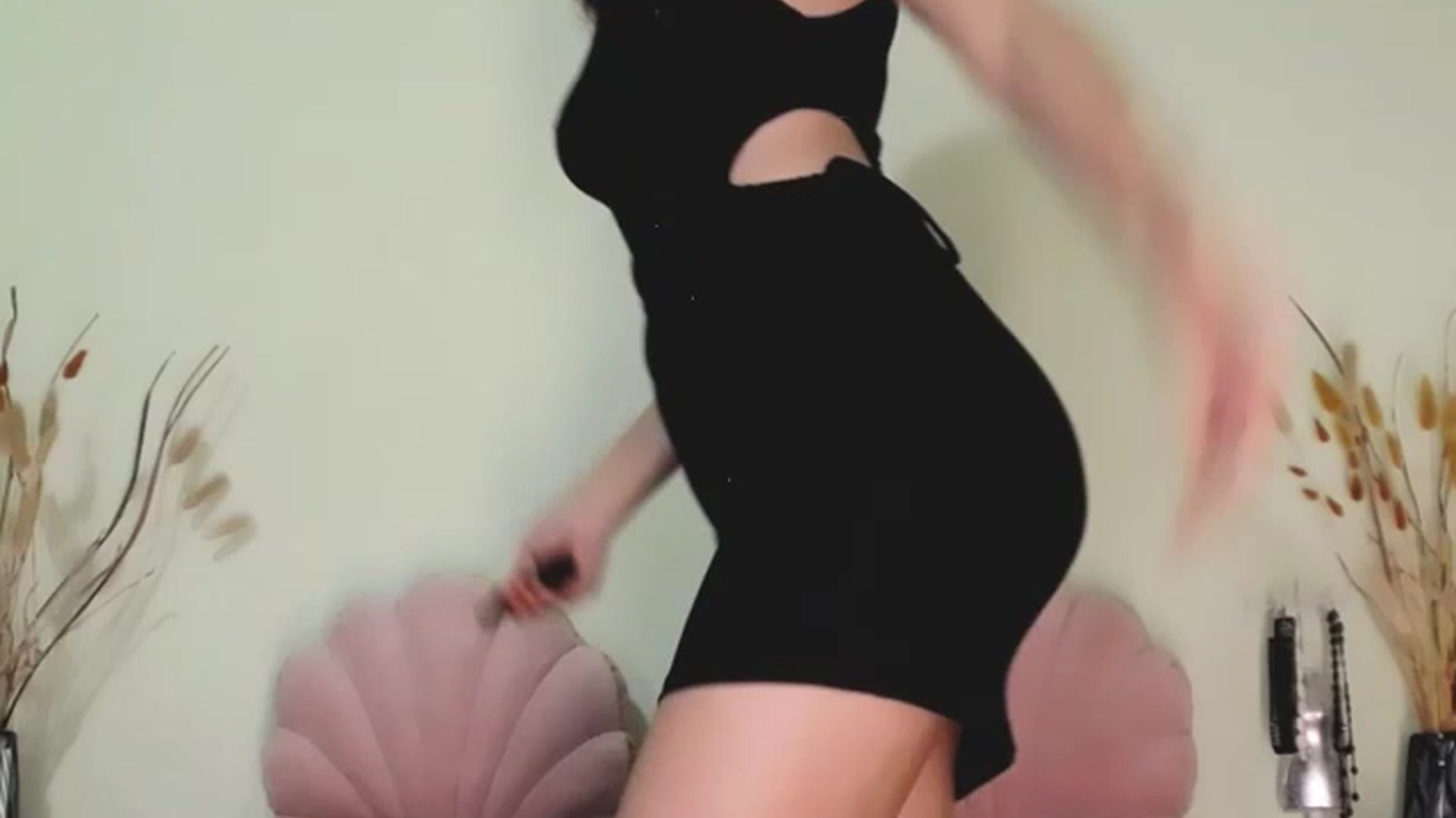 Gallery image thumbnail from AliceHottyX's myfreecams stream on, 09/17/2023, 22:50 image 19 of 20