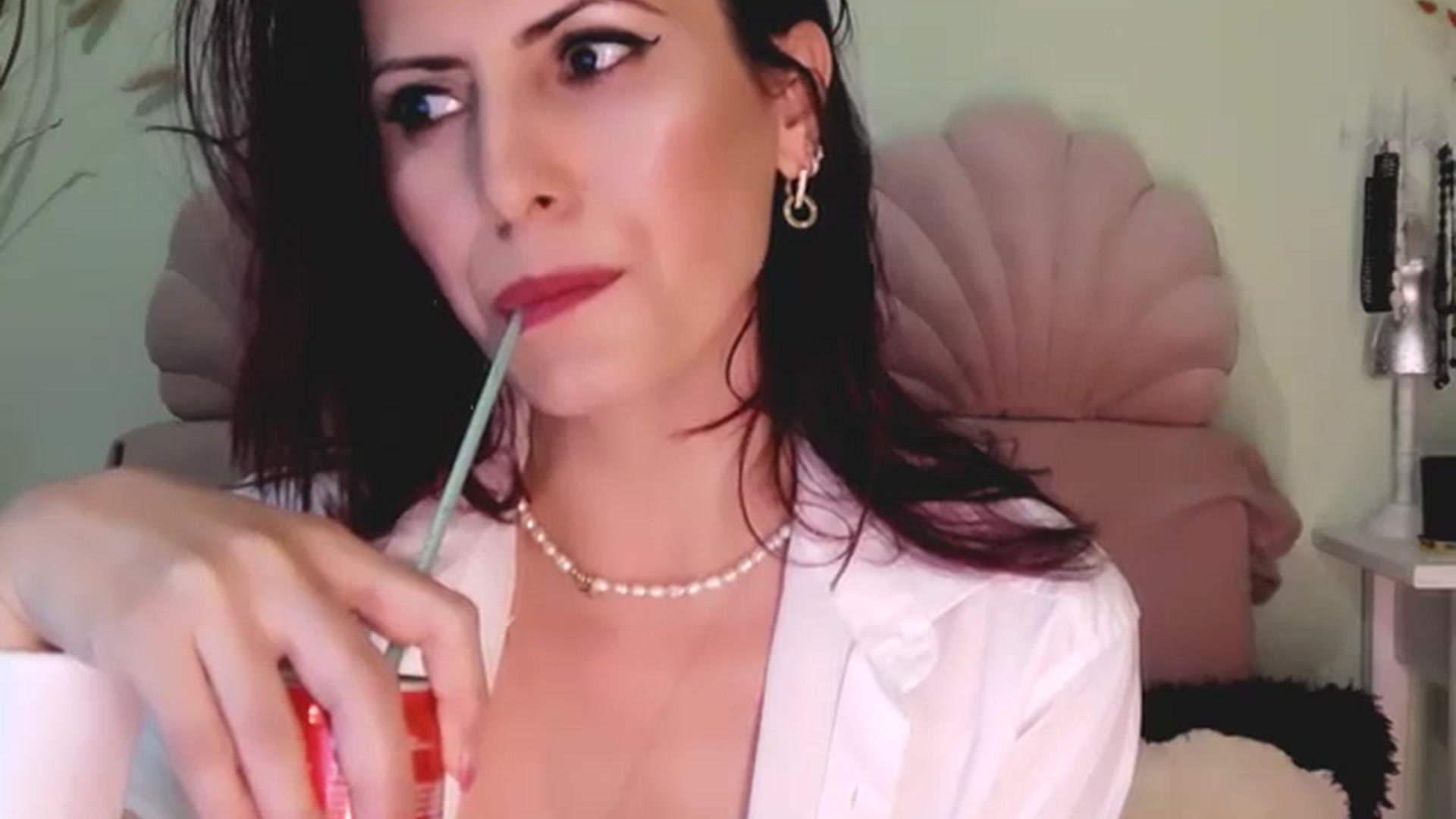 Gallery image thumbnail from AliceHottyX's myfreecams stream on, 10/02/2023, 21:20 image 15 of 20