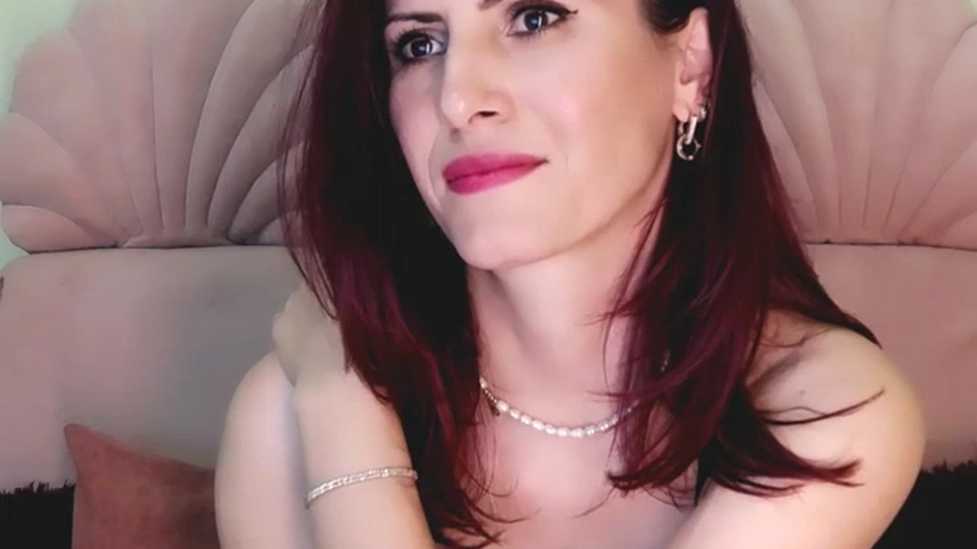 Gallery image thumbnail from AliceHottyX's myfreecams stream on, 10/05/2023, 21:05 image 4 of 20