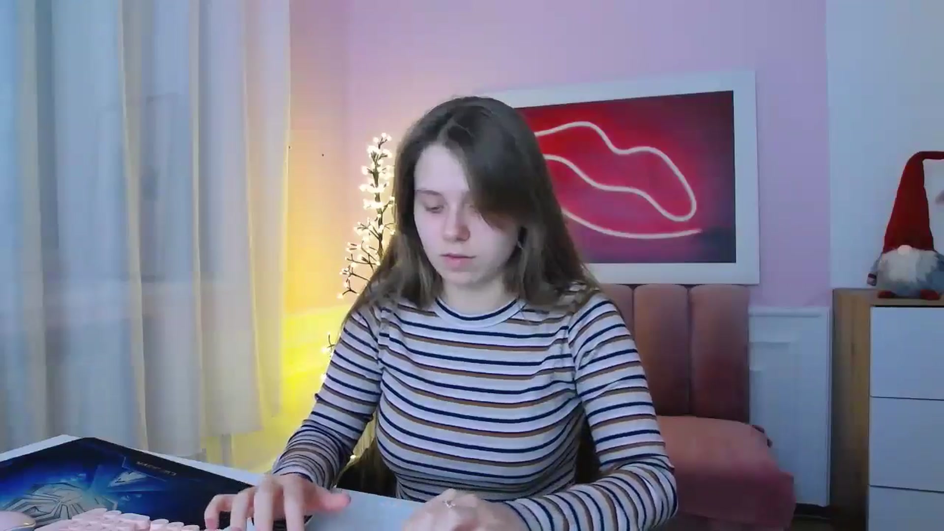 Gallery image thumbnail from AliceHyper's myfreecams stream on, 12/11/2025, 11:22 image 4 of 20