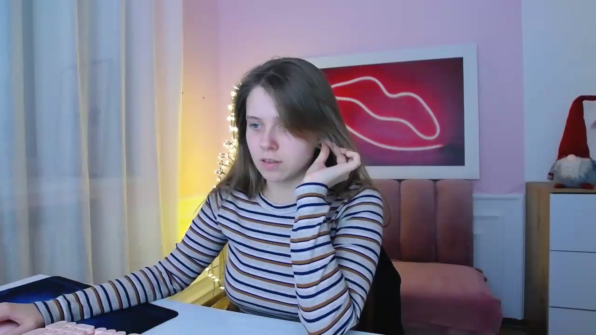 Gallery image thumbnail from AliceHyper's myfreecams stream on, 12/11/2025, 11:22 image 3 of 20