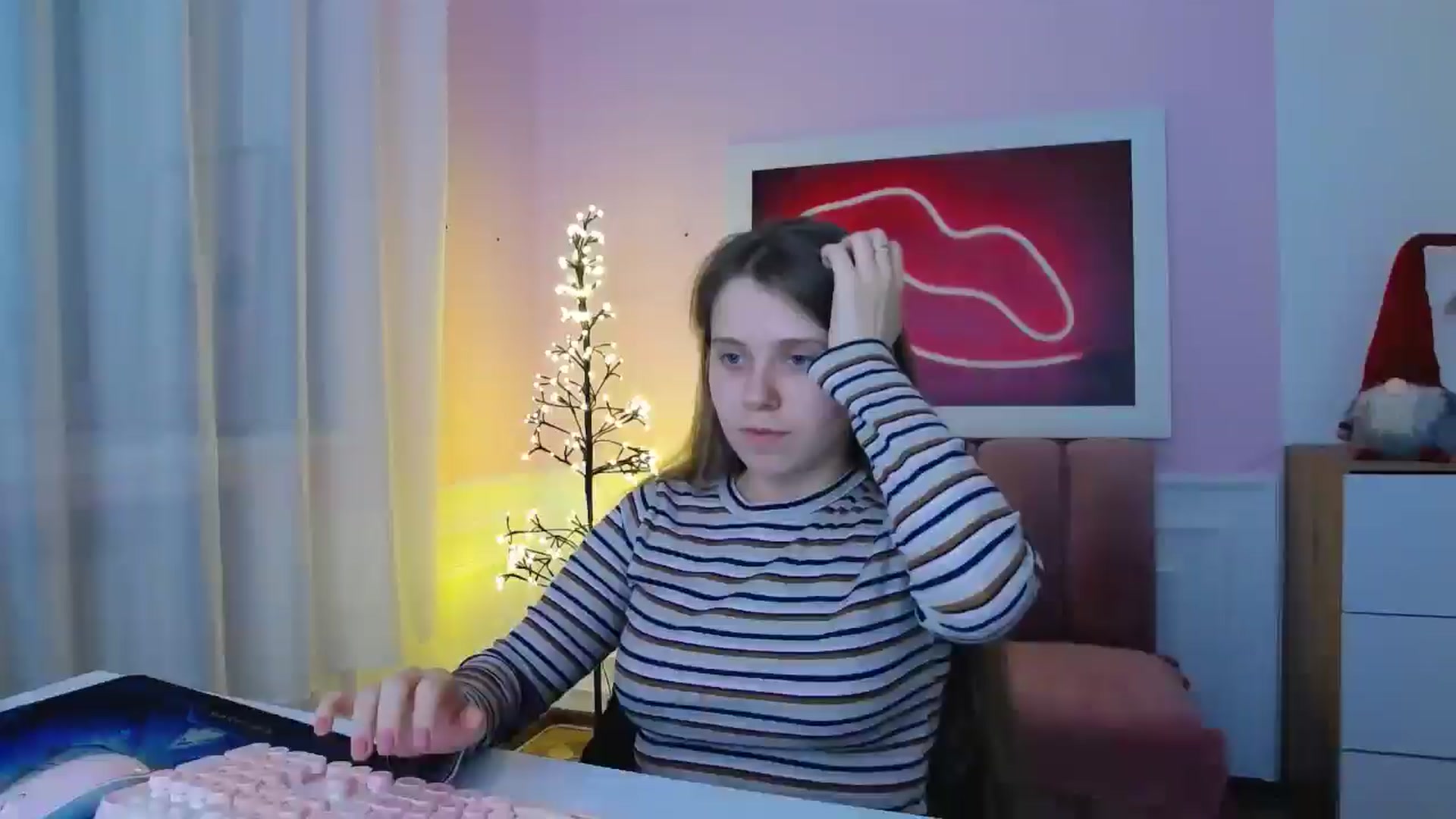 Gallery image thumbnail from AliceHyper's myfreecams stream on, 12/11/2025, 11:49 image 11 of 20