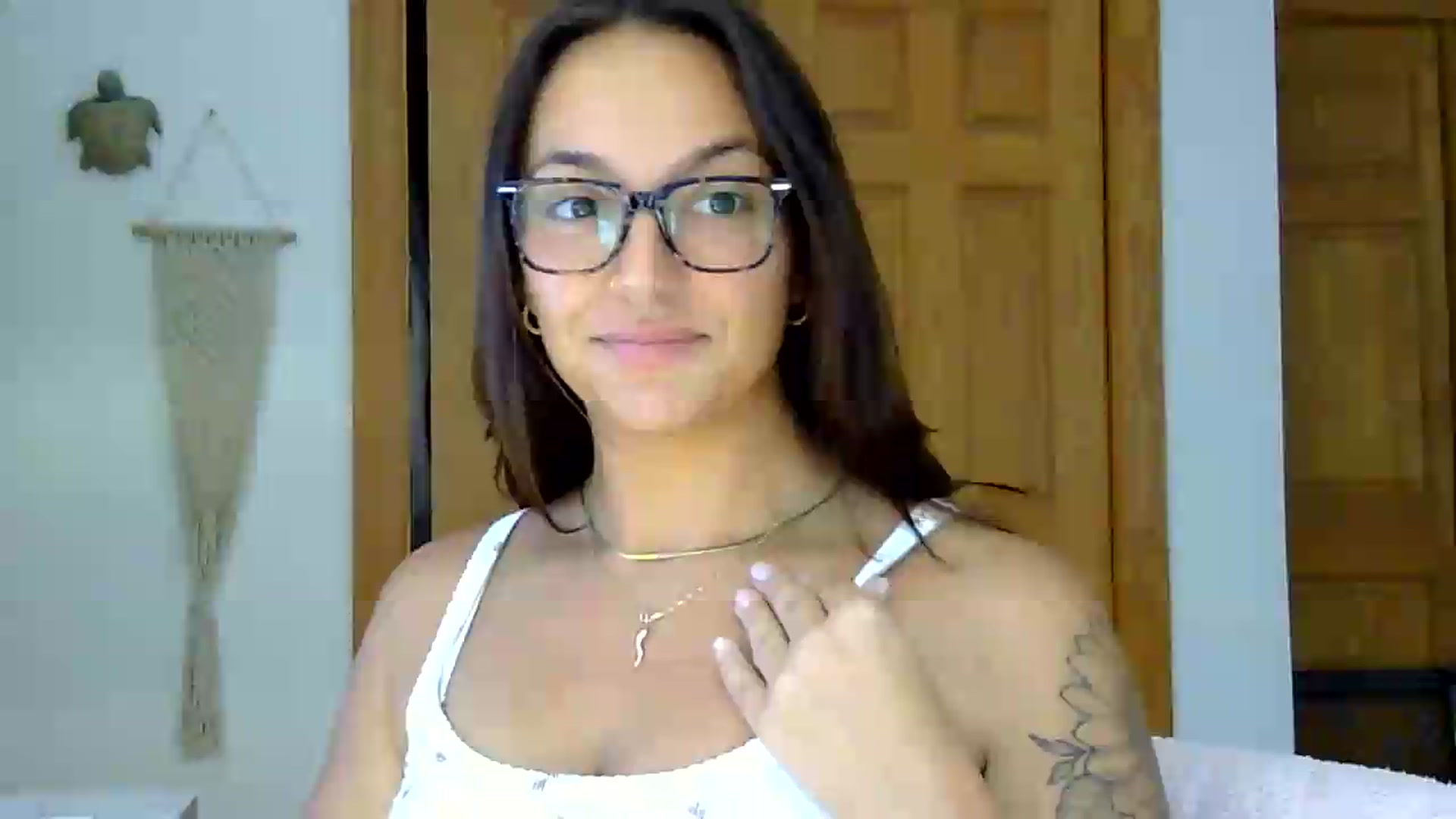 Gallery image thumbnail from AliceInWonderland's myfreecams stream on, 07/02/2026, 16:06 image 1 of 20