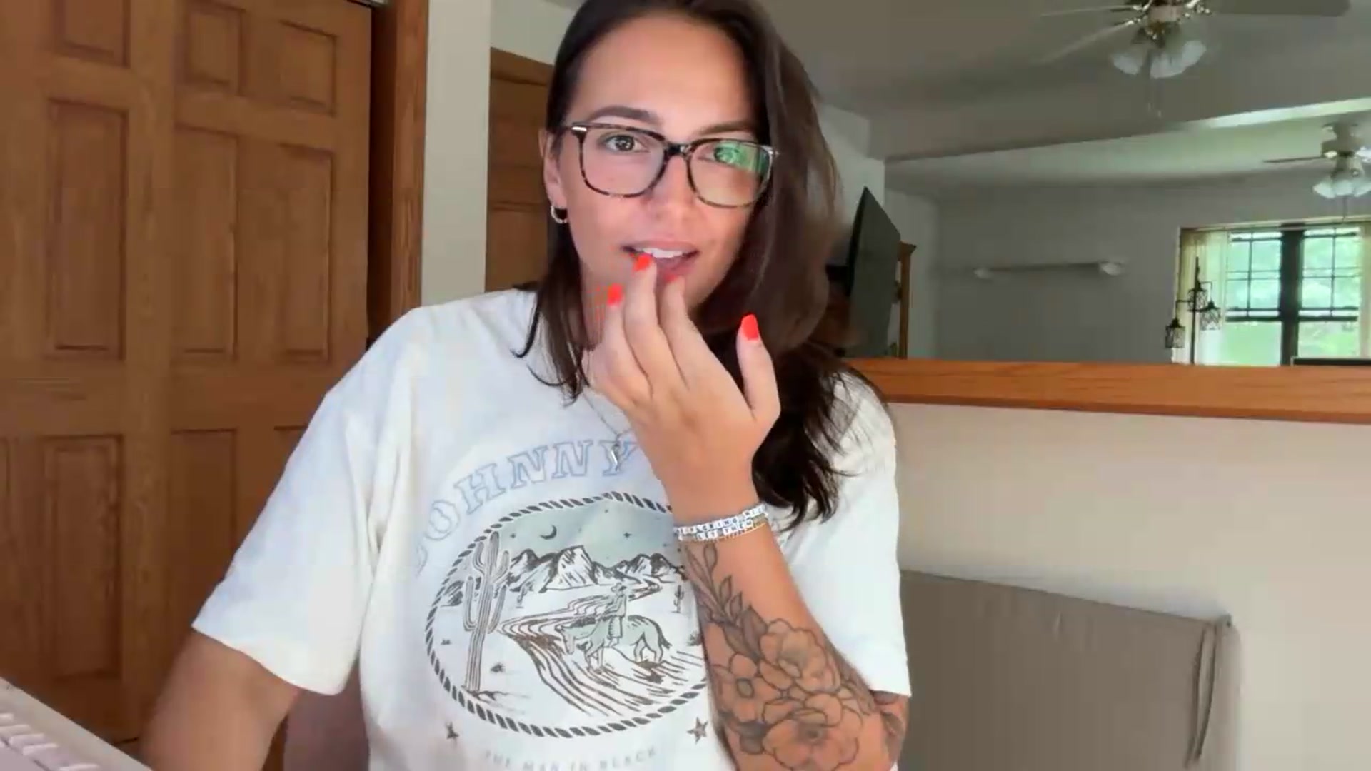 Gallery image thumbnail from AliceInWonderland's myfreecams stream on, 09/03/2026, 19:44 image 14 of 20