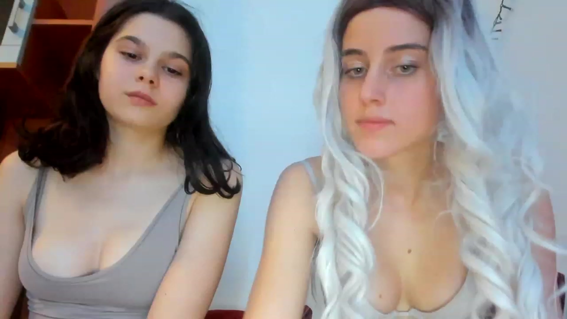 Gallery image thumbnail from AliceKatz's myfreecams stream on, 12/19/2022, 18:18 image 11 of 20