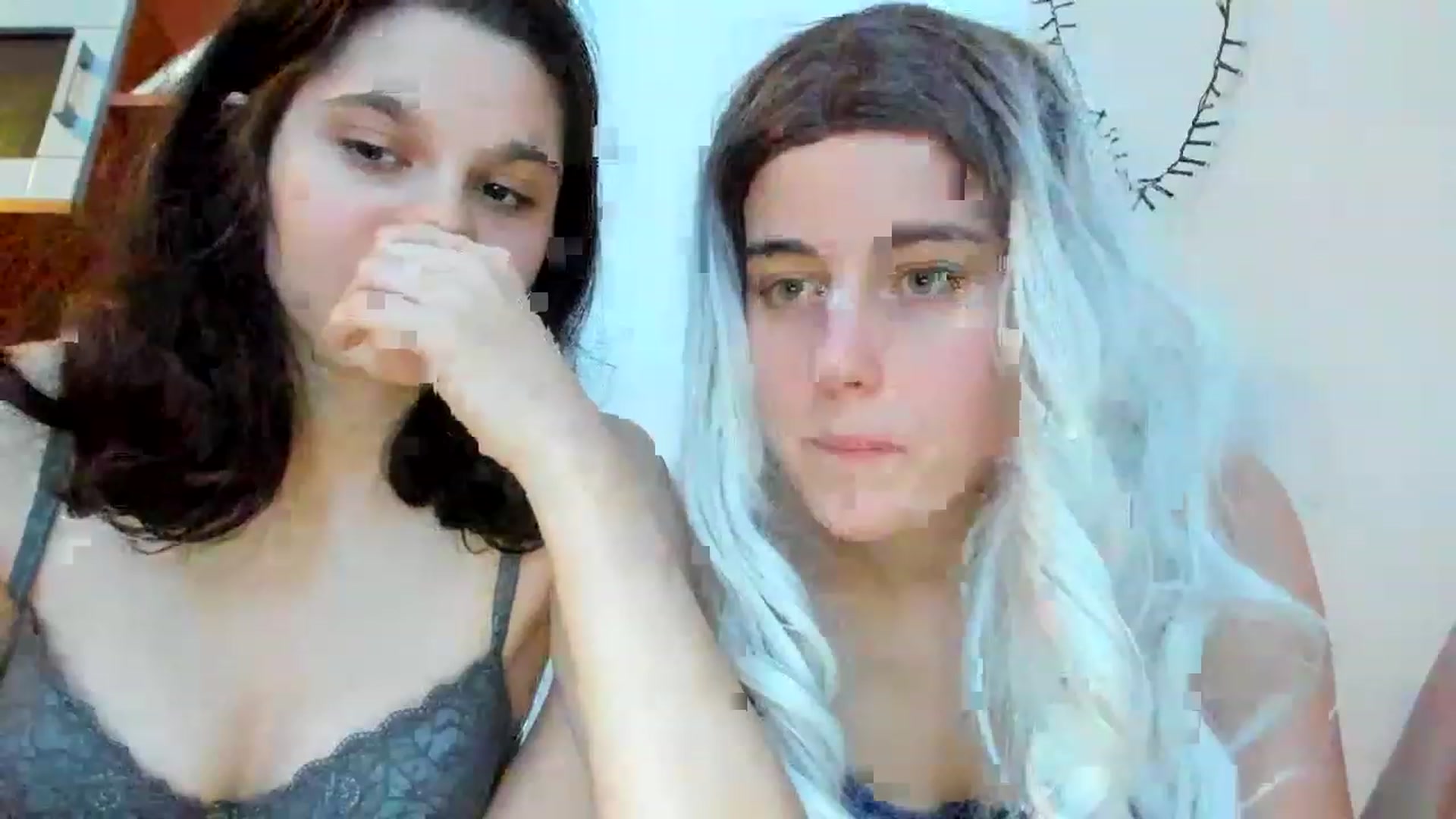 Gallery image thumbnail from AliceKatz's myfreecams stream on, 12/26/2022, 16:36 image 12 of 20