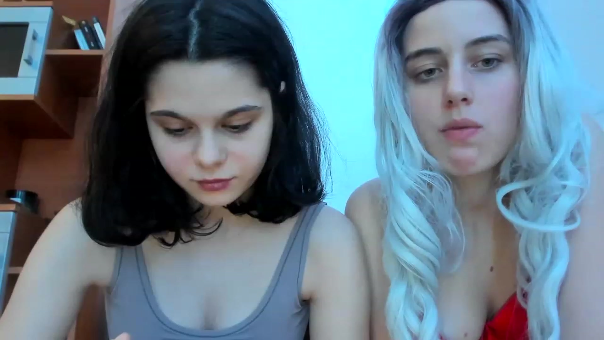 Gallery image thumbnail from AliceKatz's myfreecams stream on, 12/29/2022, 19:51 image 10 of 20