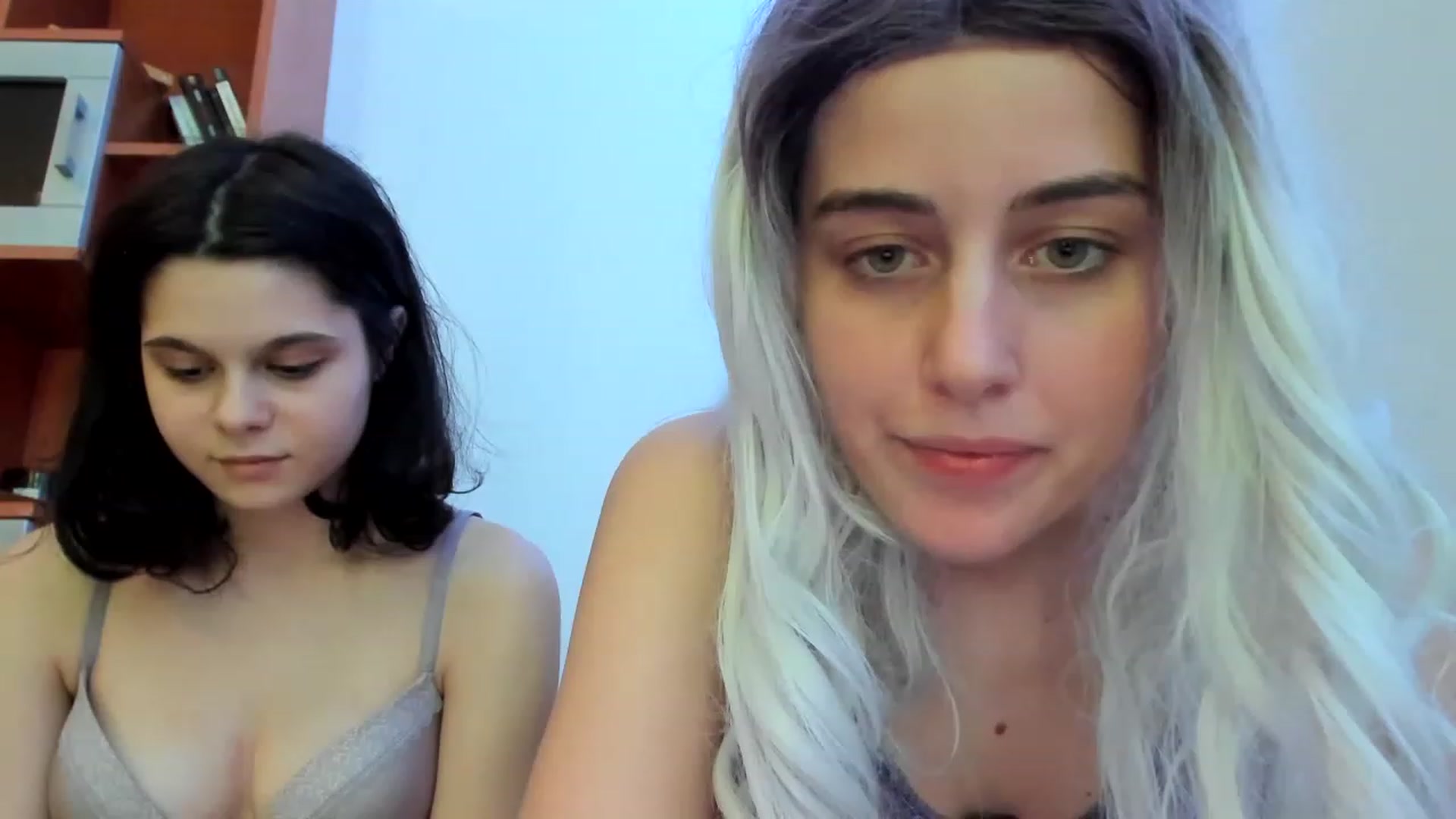 Gallery image thumbnail from AliceKatz's myfreecams stream on, 01/02/2023, 20:43 image 19 of 20