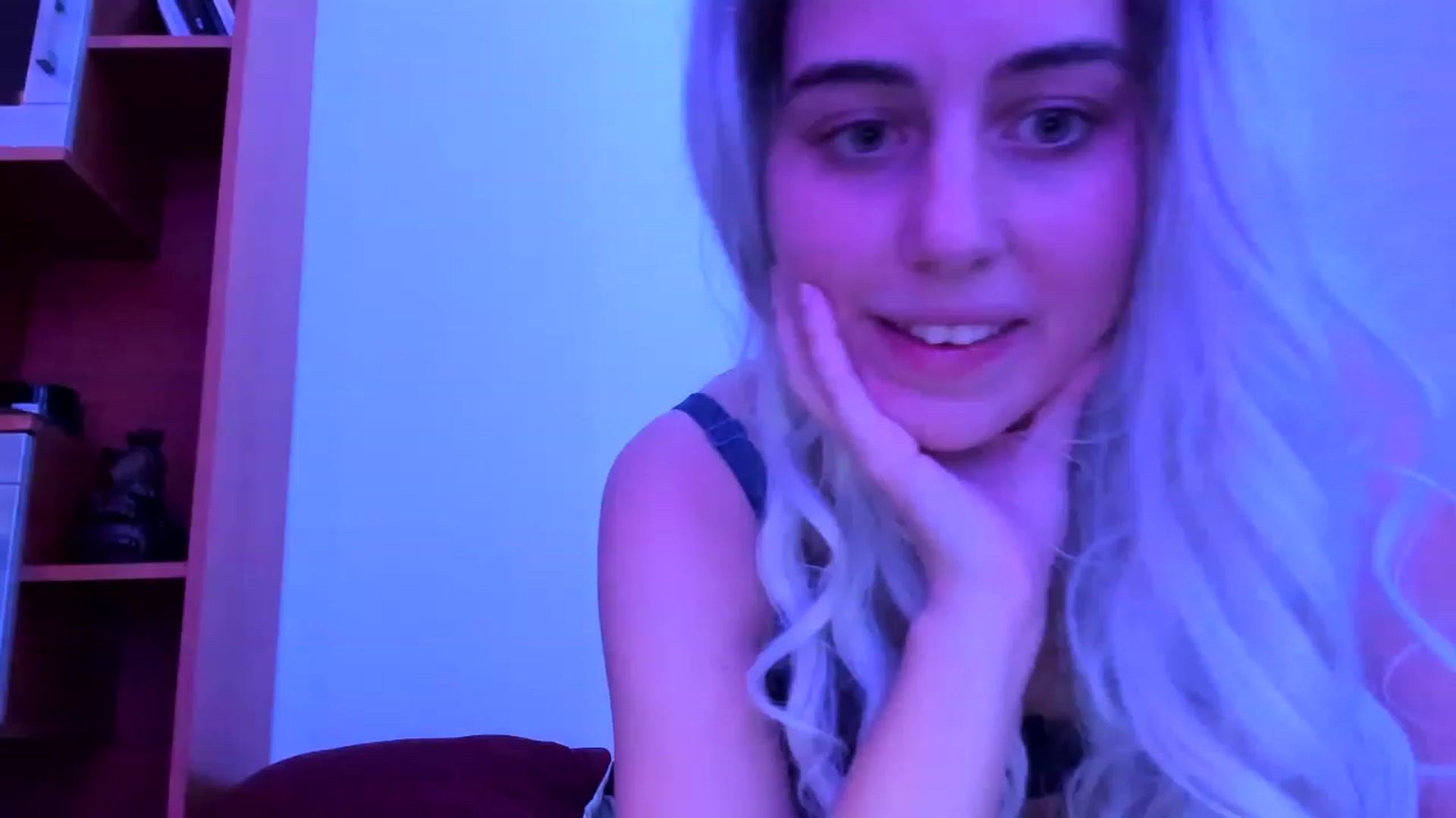 Gallery image thumbnail from AliceKatz's myfreecams stream on, 01/02/2023, 21:49 image 15 of 20