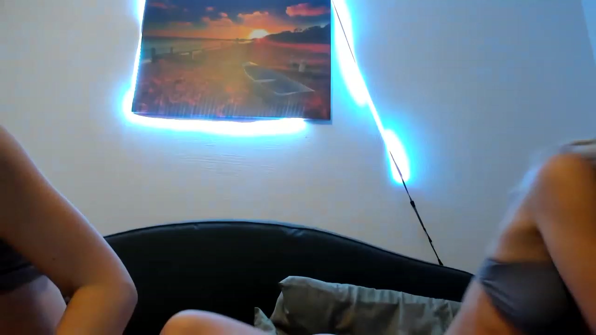 Gallery image thumbnail from AliceKatz's myfreecams stream on, 01/08/2023, 17:01 image 1 of 20