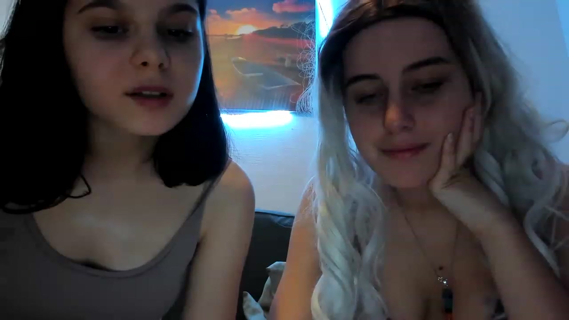 Gallery image thumbnail from AliceKatz's myfreecams stream on, 01/08/2023, 17:01 image 4 of 20
