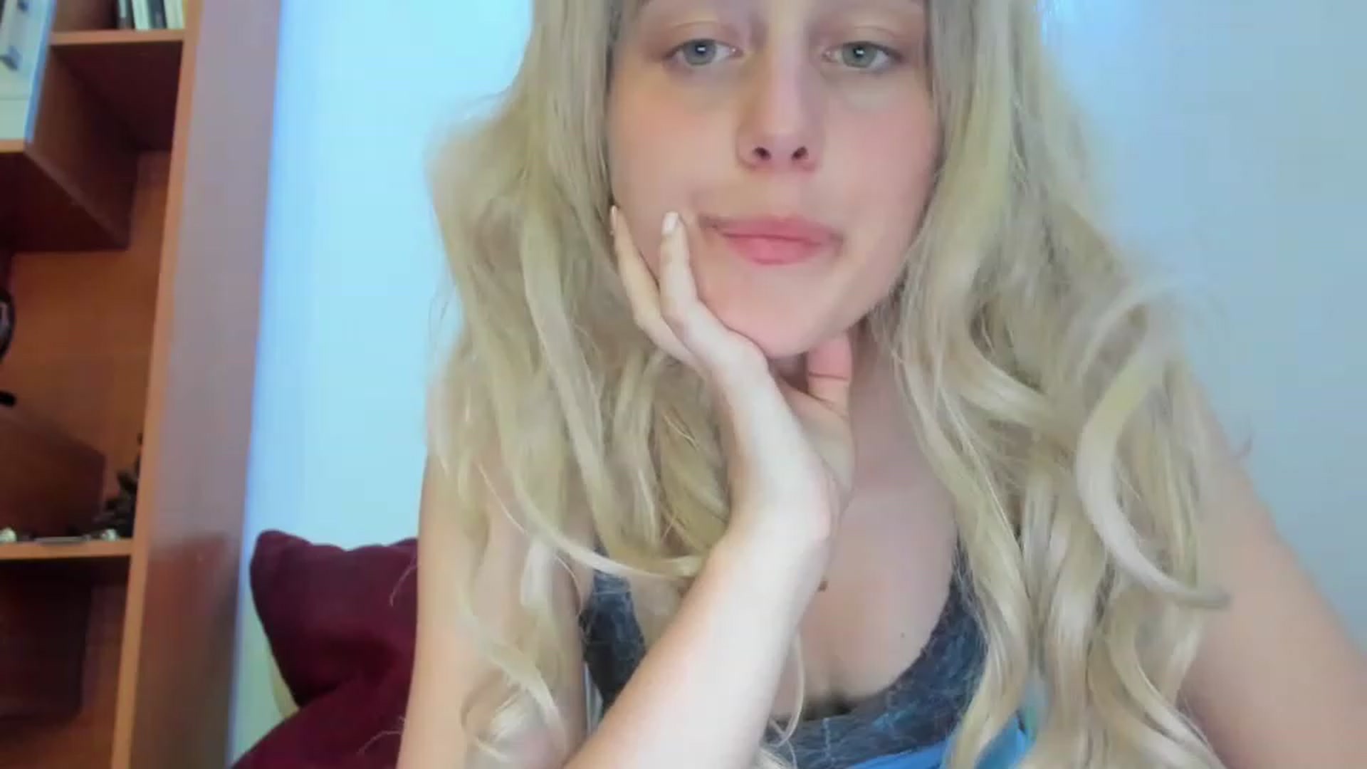 Gallery image thumbnail from AliceKatz's myfreecams stream on, 03/11/2023, 18:45 image 13 of 20