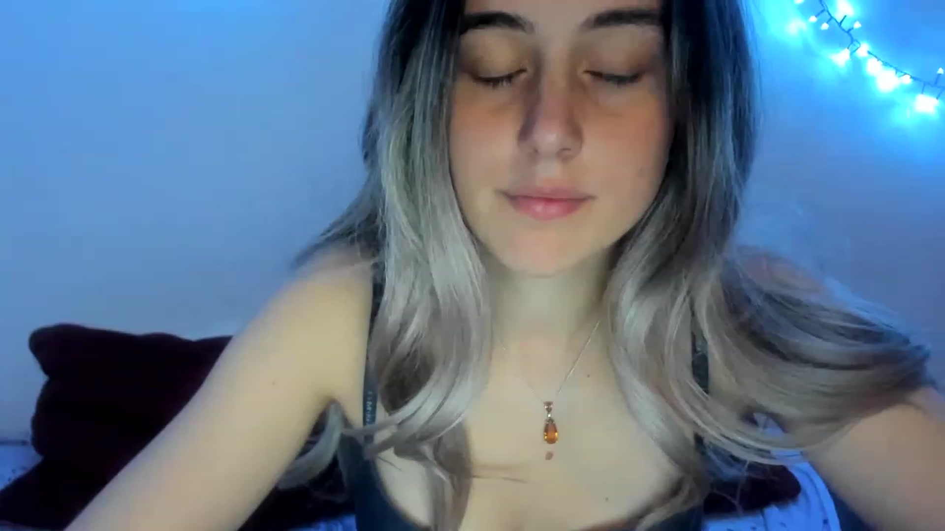 Gallery image thumbnail from AliceKatz's myfreecams stream on, 03/24/2023, 20:59 image 8 of 20