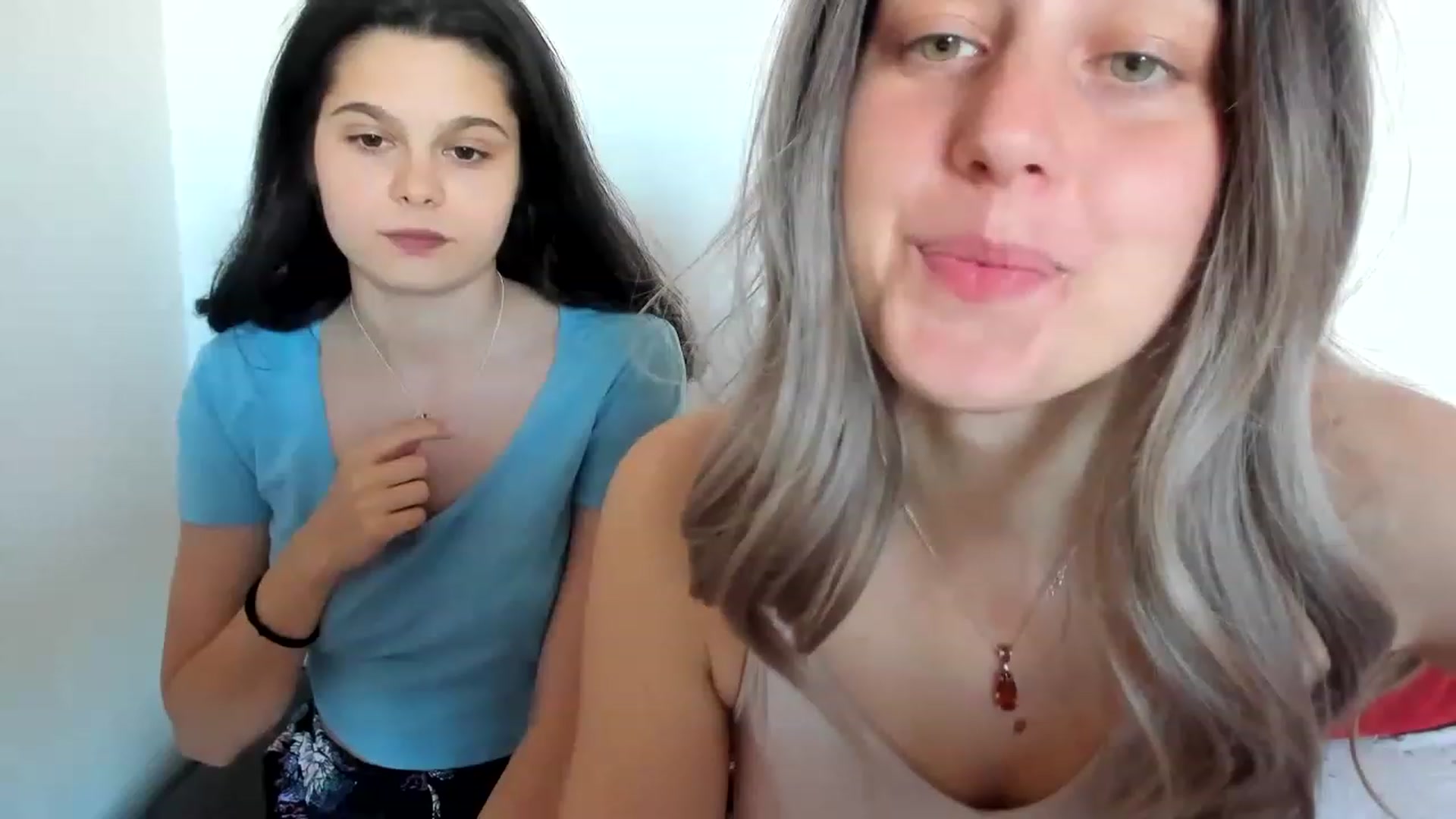 Gallery image thumbnail from AliceKatz's myfreecams stream on, 03/25/2023, 14:31 image 4 of 20
