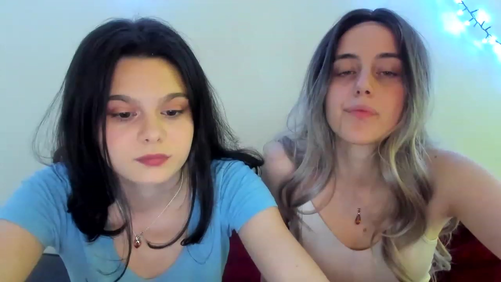 Gallery image thumbnail from AliceKatz's myfreecams stream on, 03/25/2023, 21:06 image 10 of 20