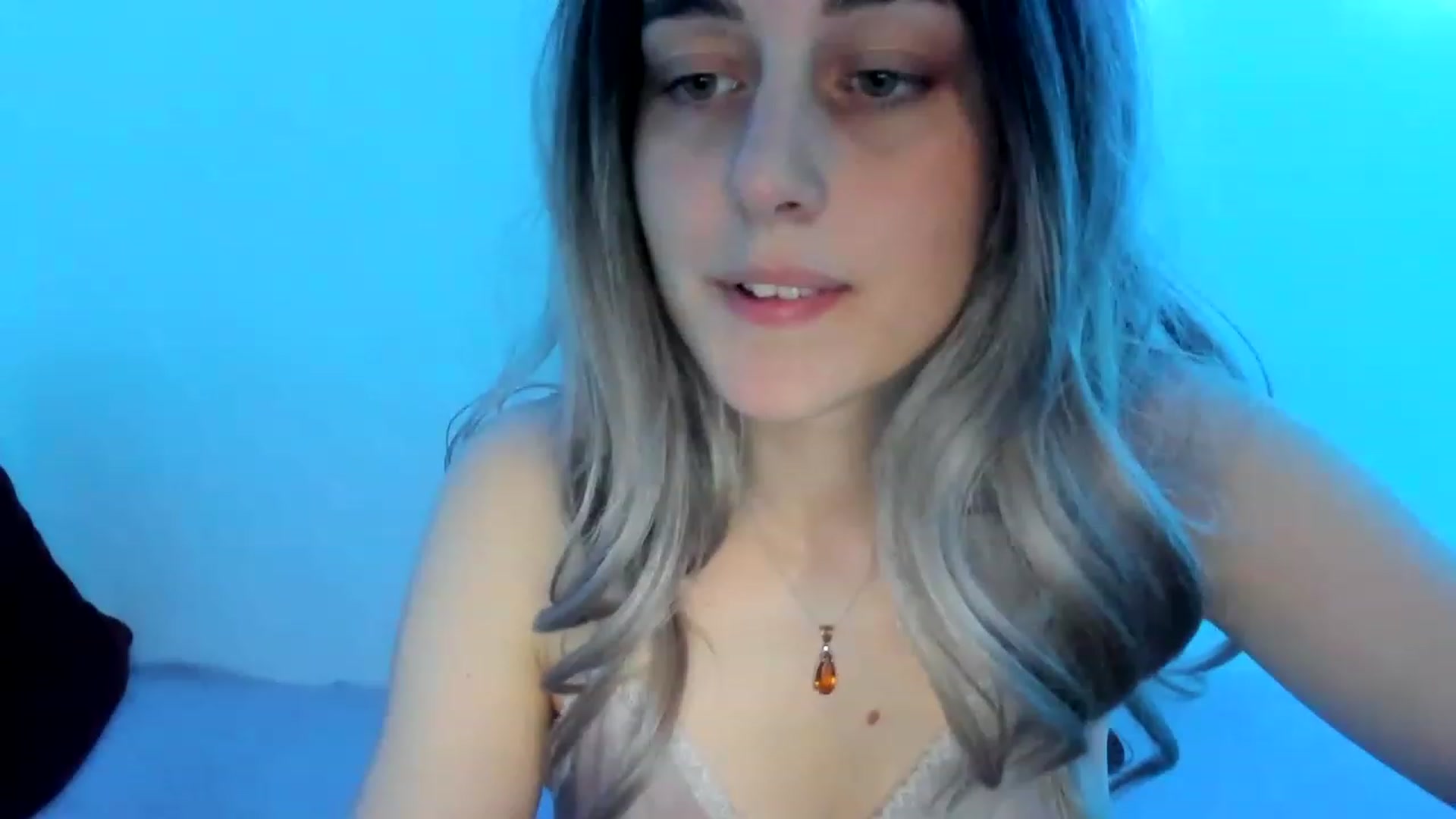 Gallery image thumbnail from AliceKatz's myfreecams stream on, 04/22/2023, 20:11 image 9 of 20