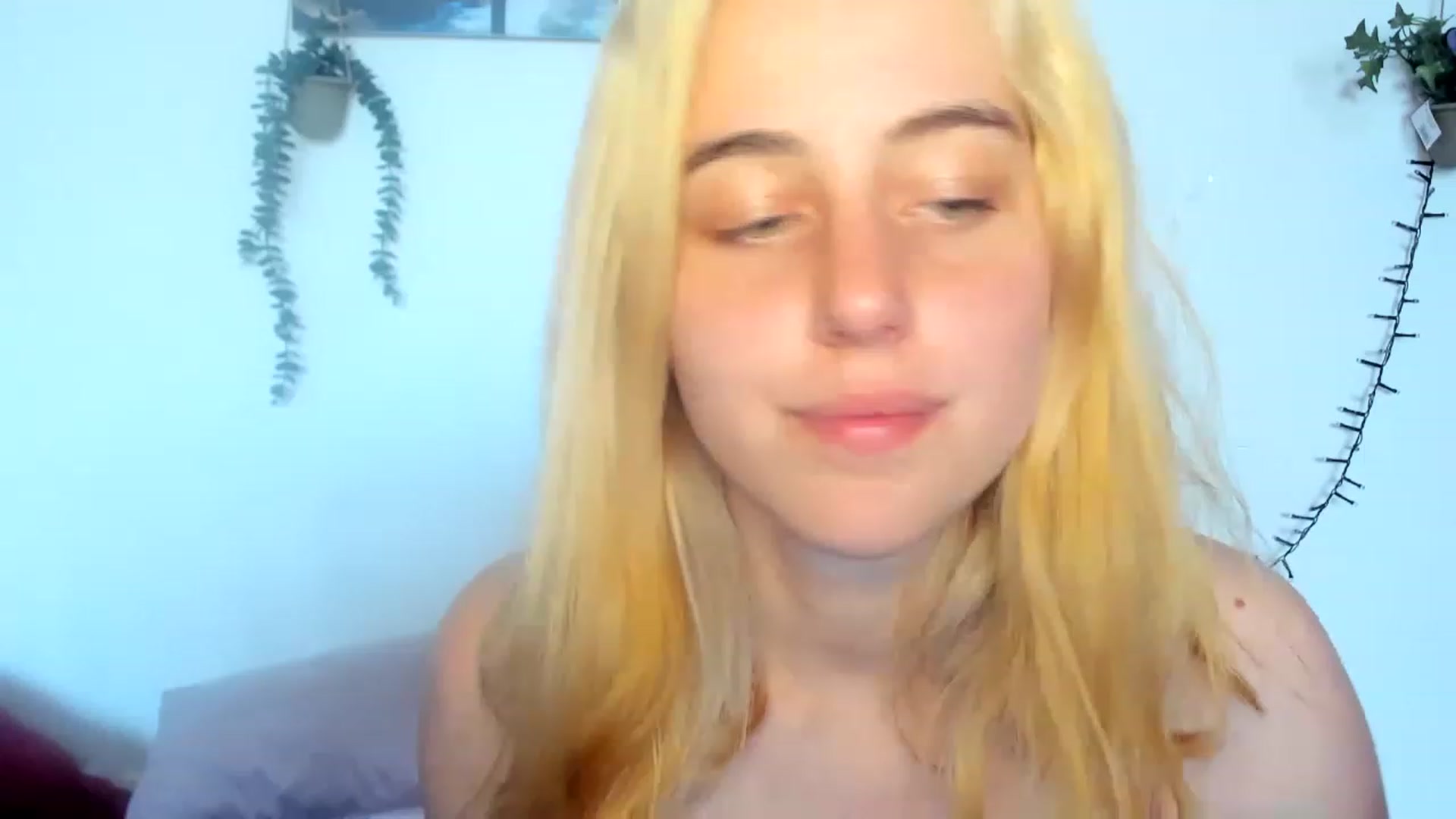Gallery image thumbnail from AliceKatz's myfreecams stream on, 05/28/2023, 16:54 image 3 of 20