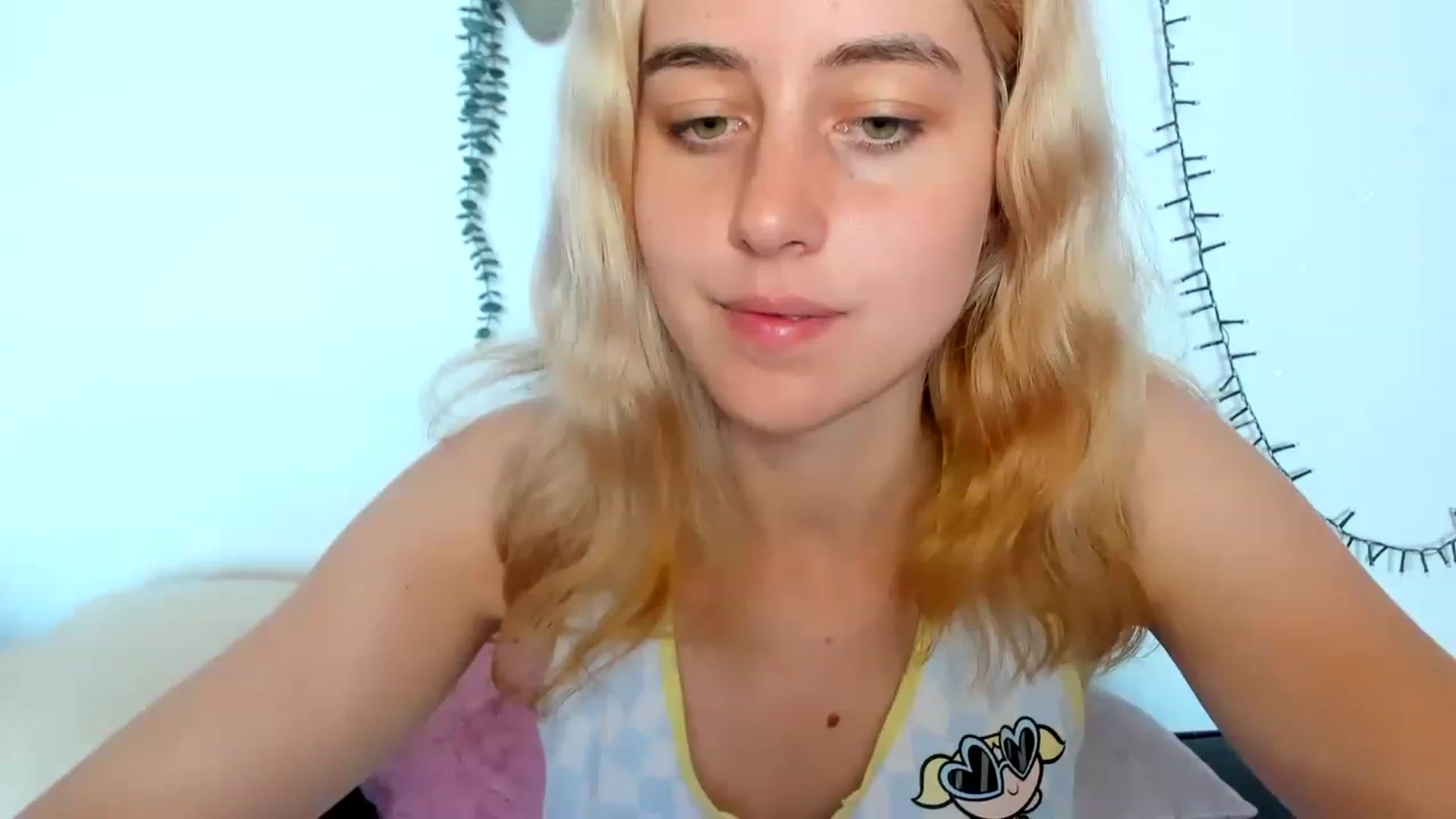 Gallery image thumbnail from AliceKatz's myfreecams stream on, 06/03/2023, 09:32 image 7 of 20