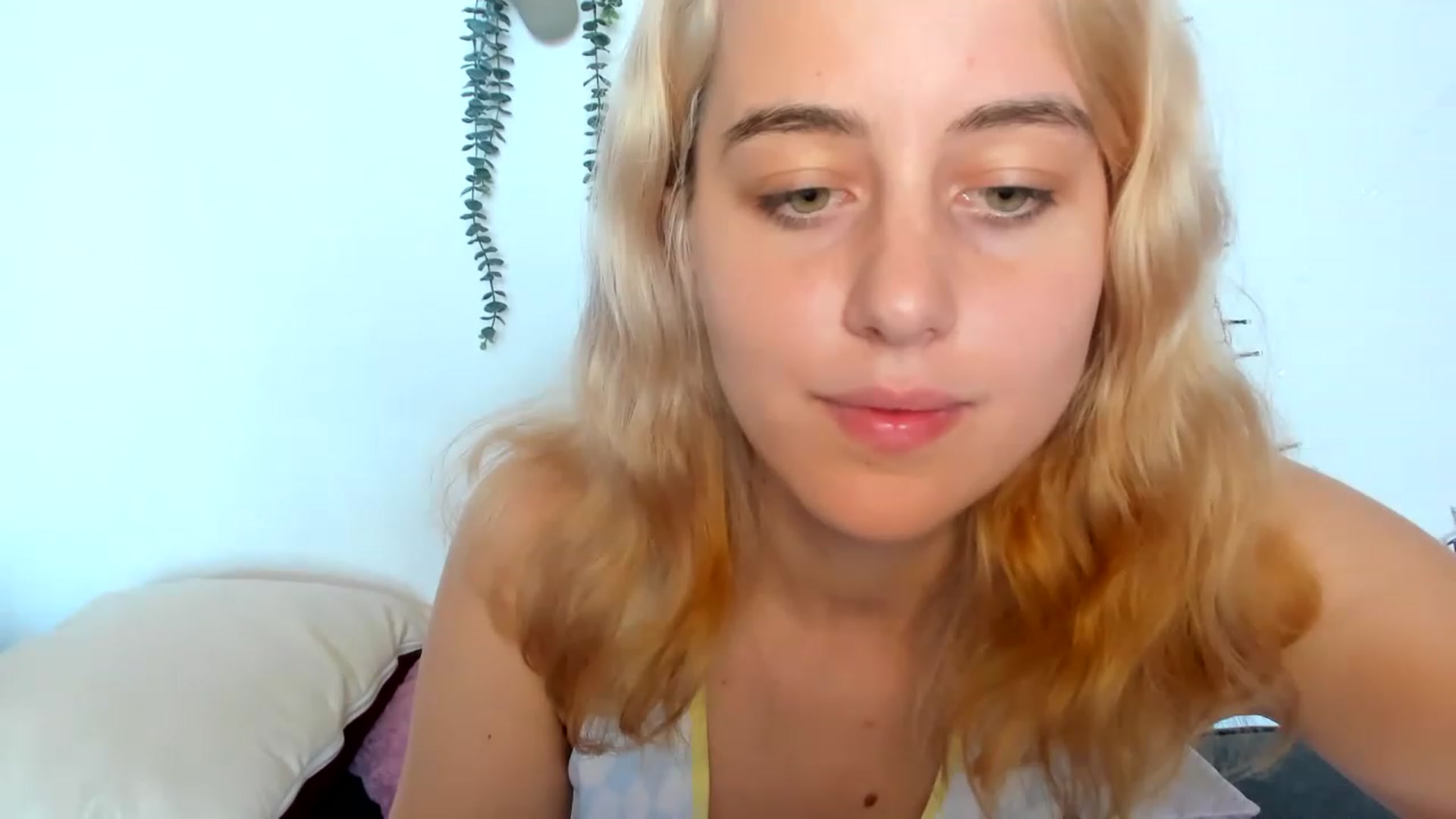 Gallery image thumbnail from AliceKatz's myfreecams stream on, 06/03/2023, 09:32 image 5 of 20