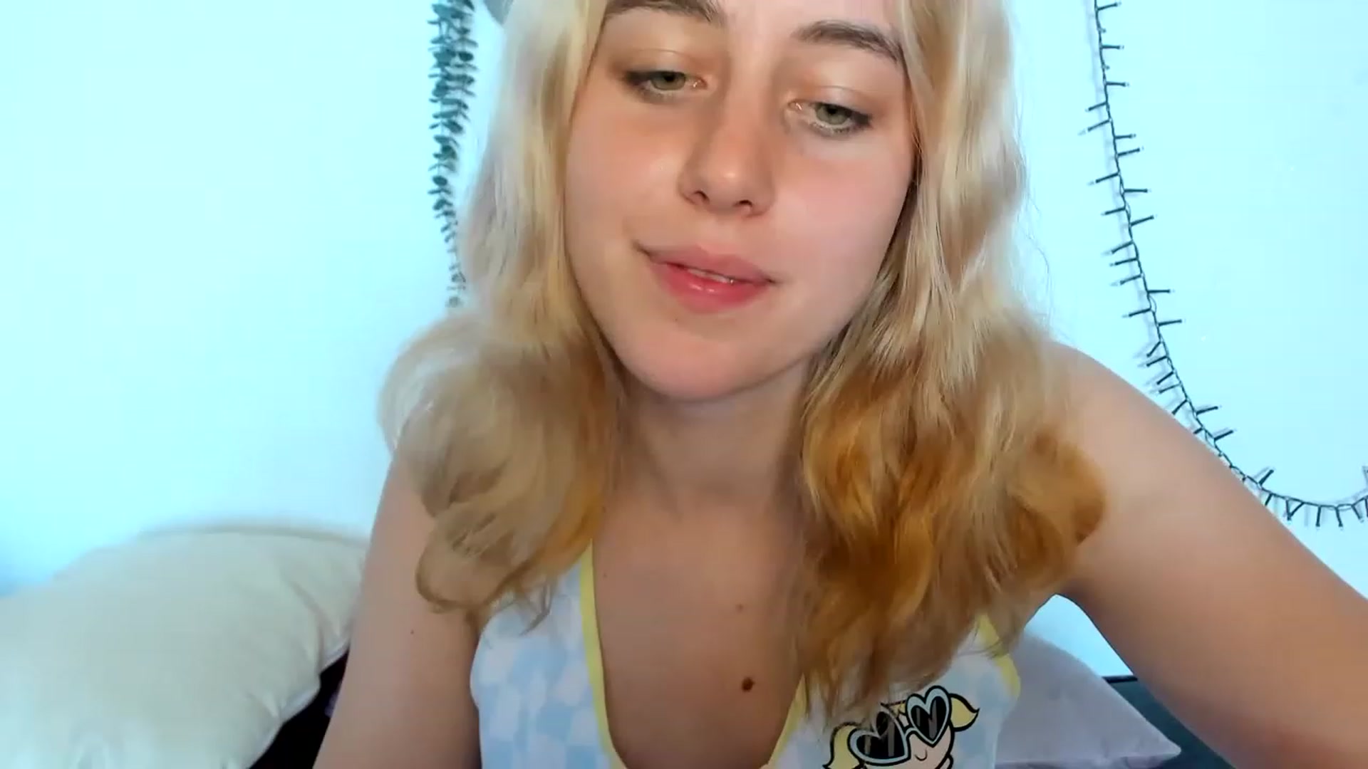 Gallery image thumbnail from AliceKatz's myfreecams stream on, 06/03/2023, 09:32 image 4 of 20