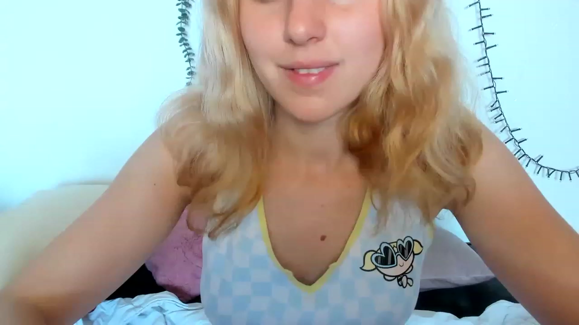 Gallery image thumbnail from AliceKatz's myfreecams stream on, 06/03/2023, 09:32 image 3 of 20
