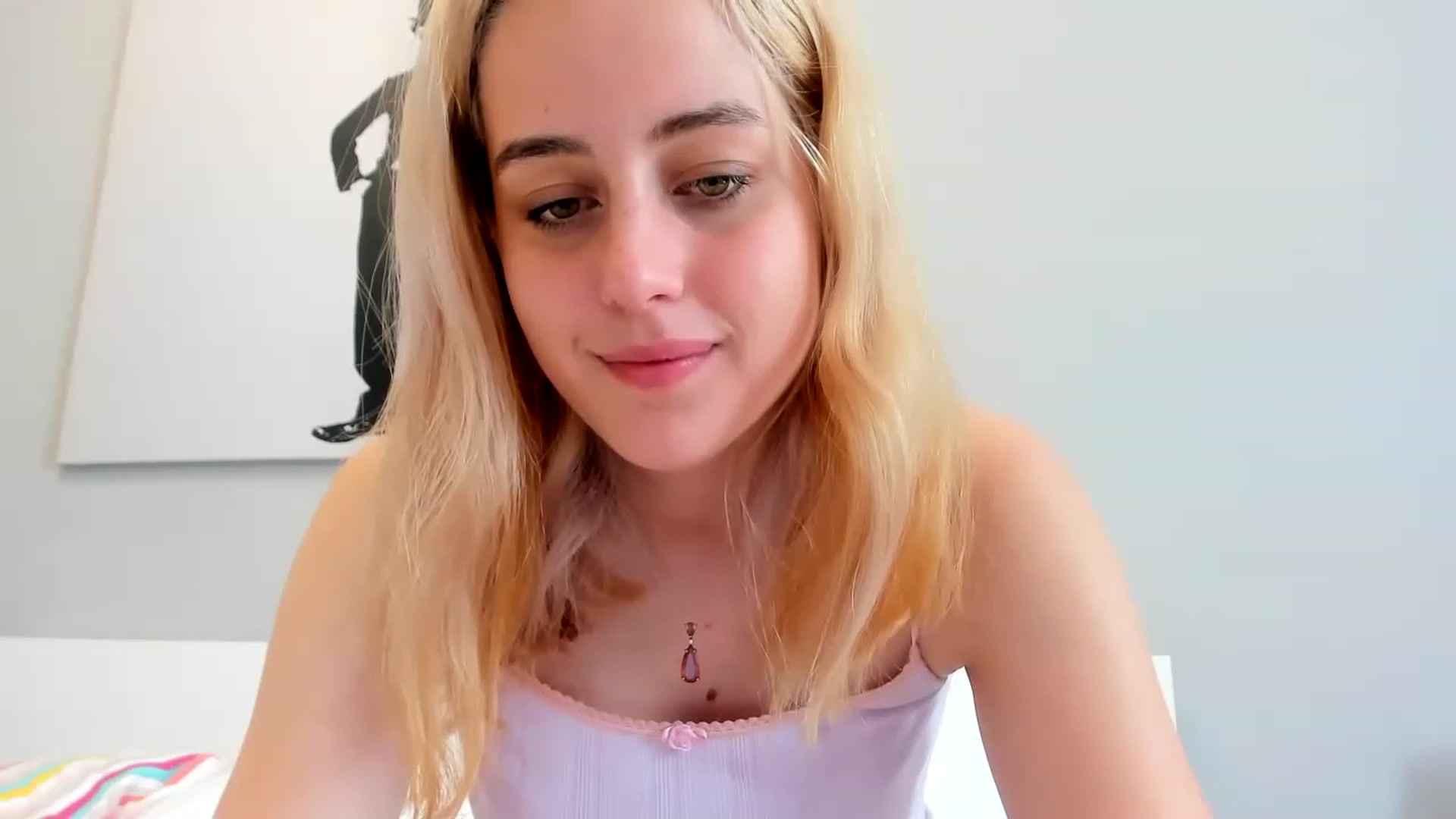 Gallery image thumbnail from AliceKatz's myfreecams stream on, 06/06/2023, 07:48 image 16 of 20