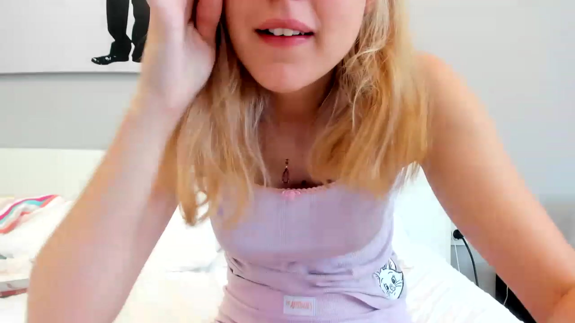 Gallery image thumbnail from AliceKatz's myfreecams stream on, 06/06/2023, 07:48 image 4 of 20