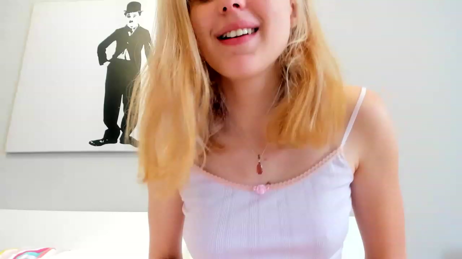 Gallery image thumbnail from AliceKatz's myfreecams stream on, 06/06/2023, 07:48 image 3 of 20