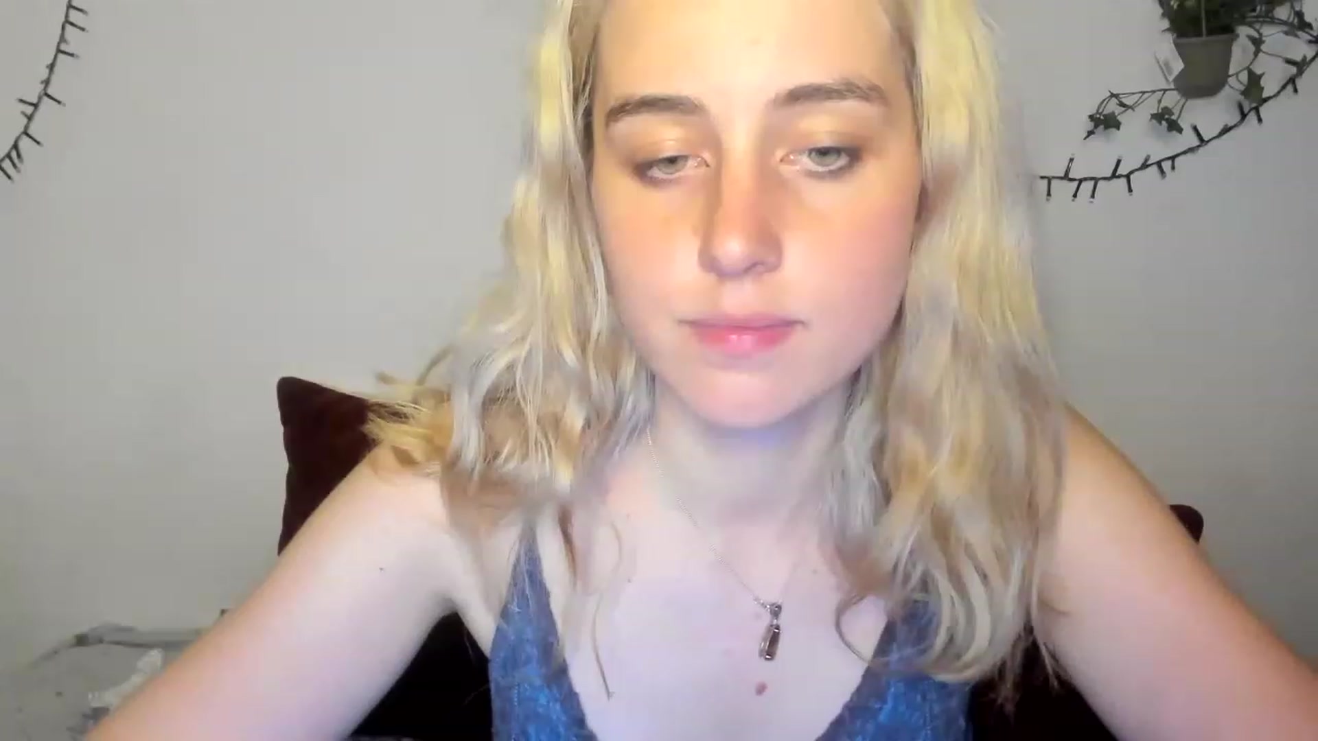 Gallery image thumbnail from AliceKatz's myfreecams stream on, 06/11/2023, 19:11 image 11 of 20