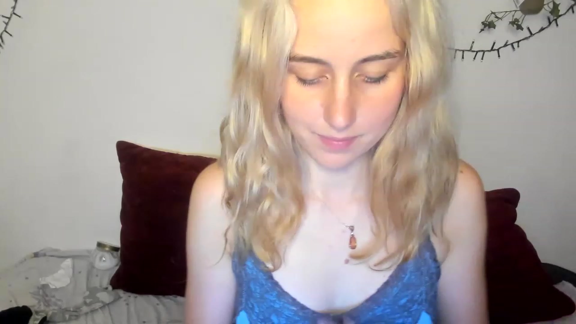 Gallery image thumbnail from AliceKatz's myfreecams stream on, 06/11/2023, 19:11 image 6 of 20