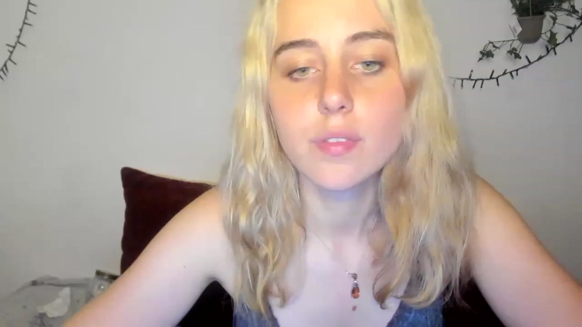 Gallery image thumbnail from AliceKatz's myfreecams stream on, 06/11/2023, 19:11 image 15 of 20