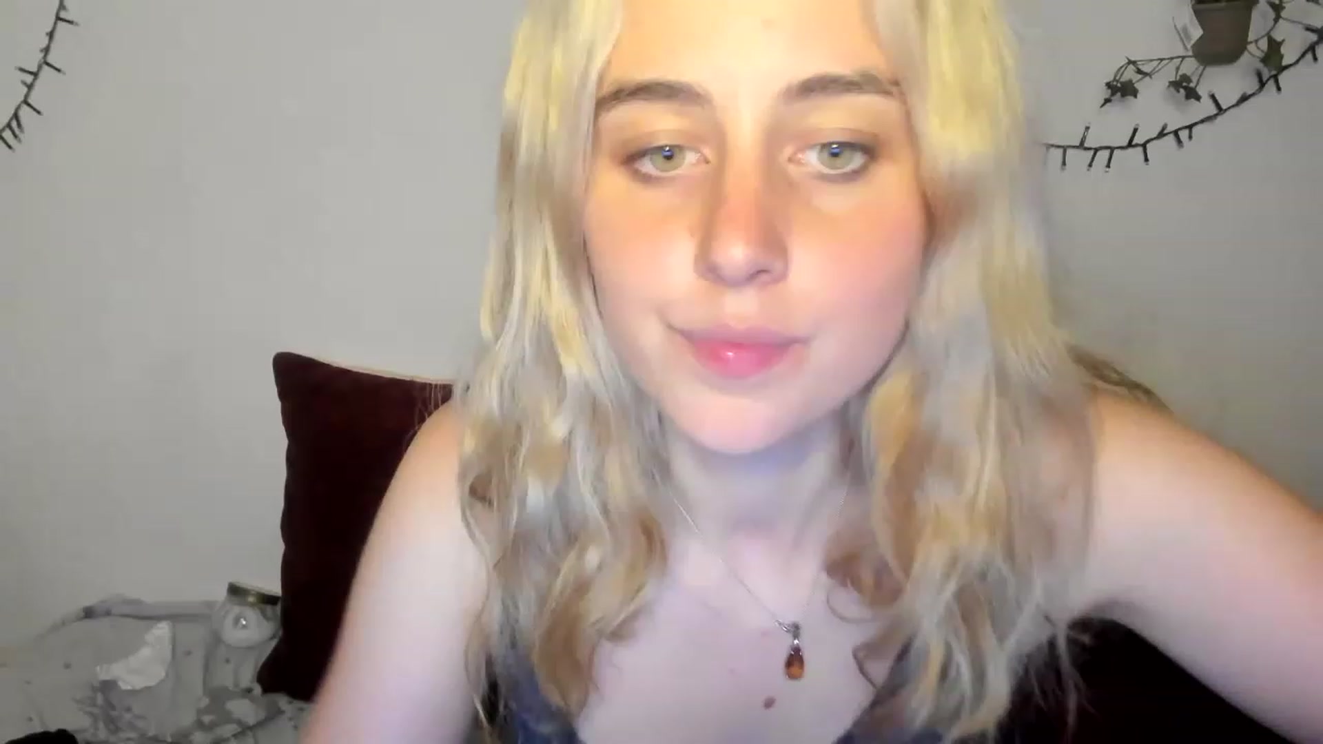Gallery image thumbnail from AliceKatz's myfreecams stream on, 06/11/2023, 19:11 image 4 of 20